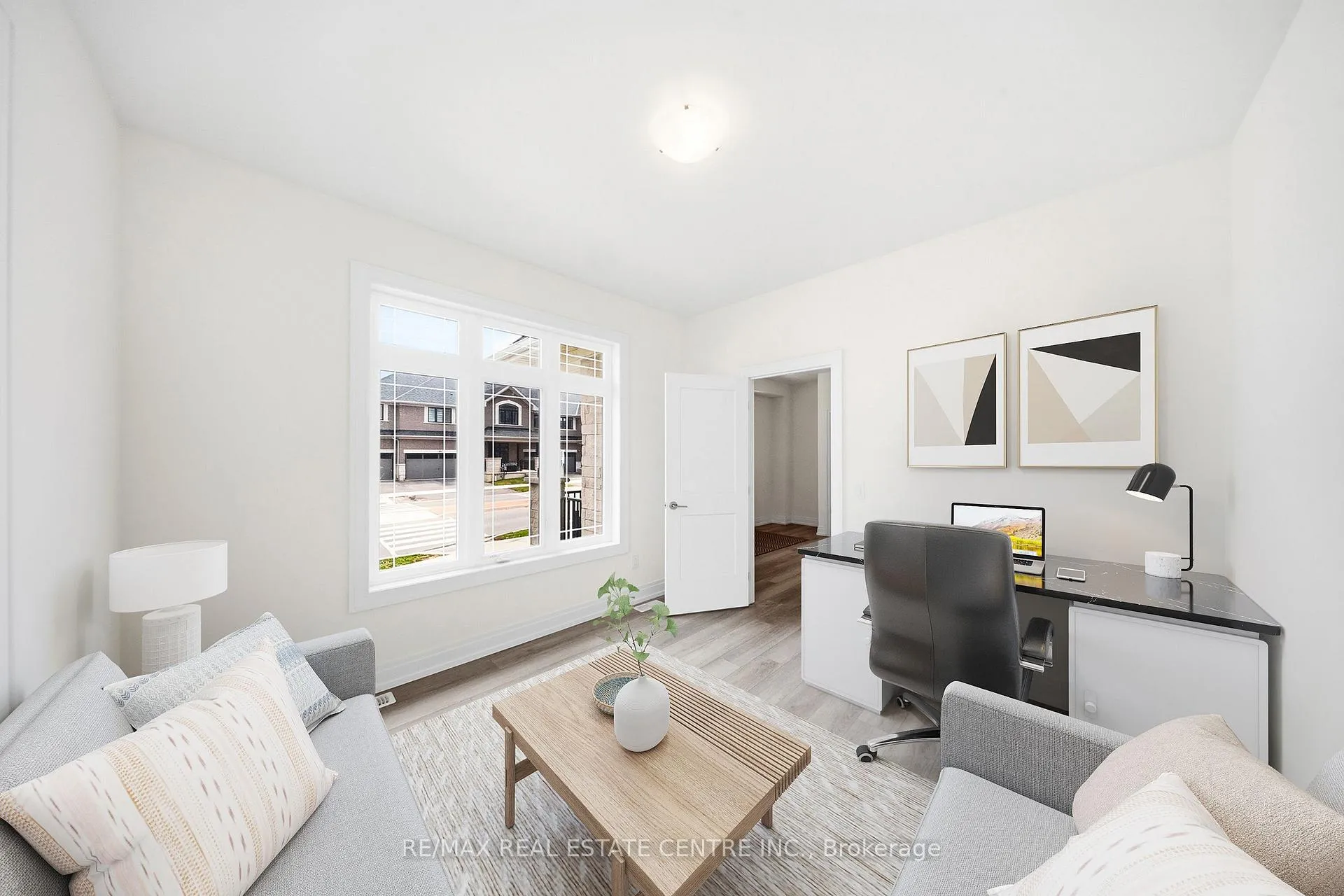 Photo 9 of 45 Great Falls Boulevard, Hamilton, Waterdown — HOMEH