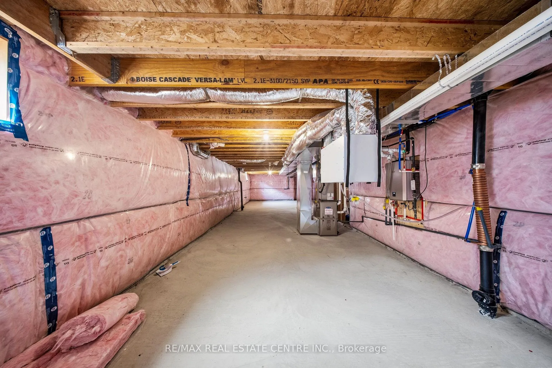 Photo 44 of 45 Great Falls Boulevard, Hamilton, Waterdown — HOMEH