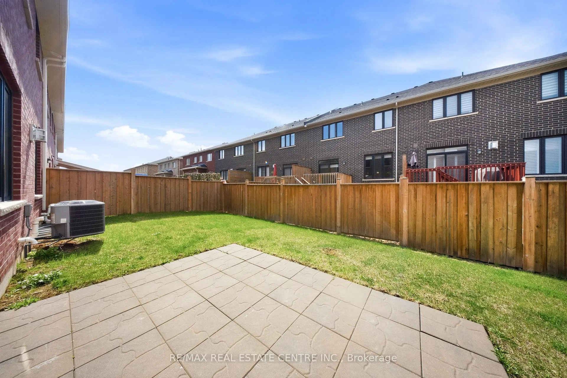 Photo 45 of 45 Great Falls Boulevard, Hamilton, Waterdown — HOMEH