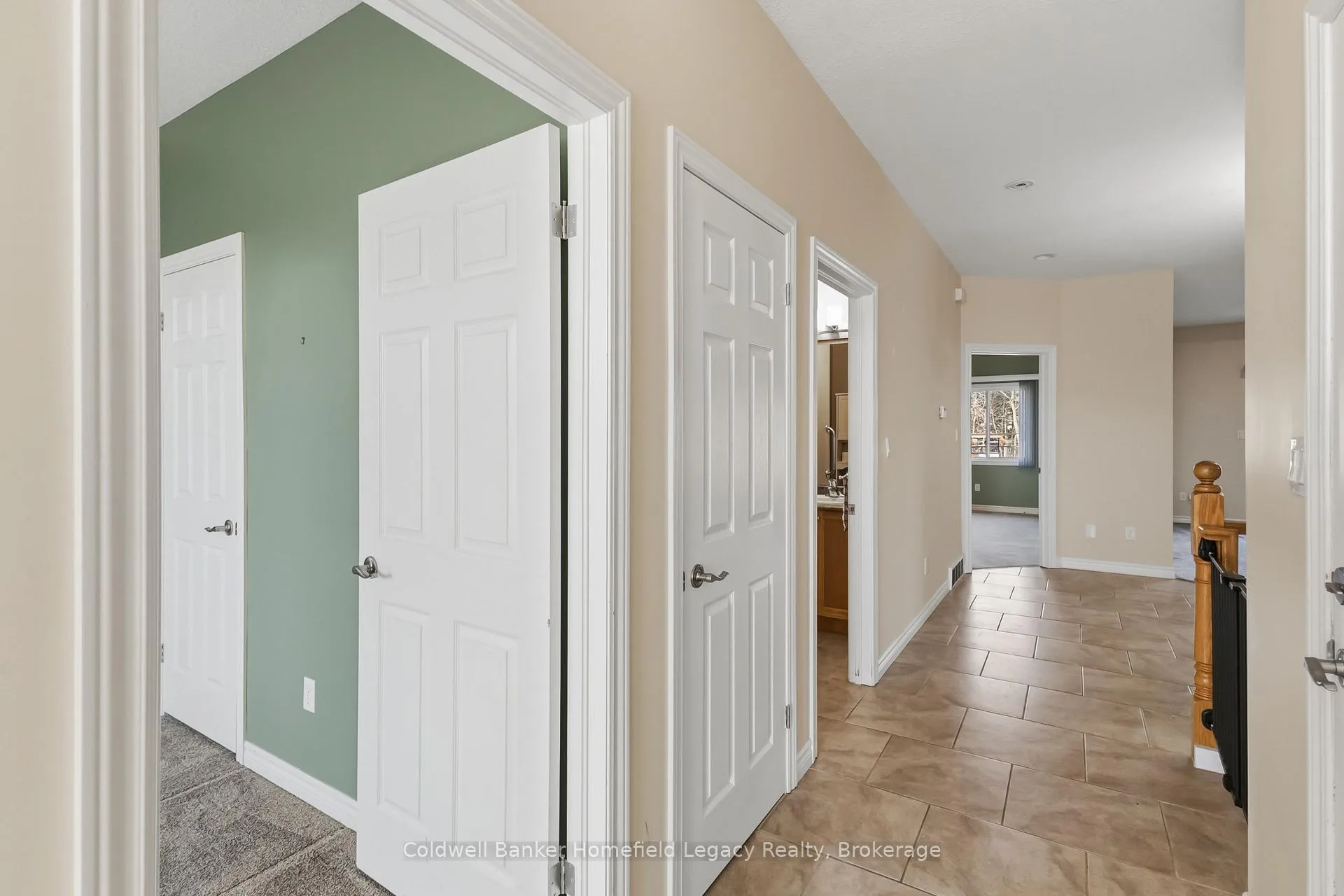 Photo 10 of Unit 1, 220 Walnut Street, Lucan Biddulph, Lucan — HOMEH