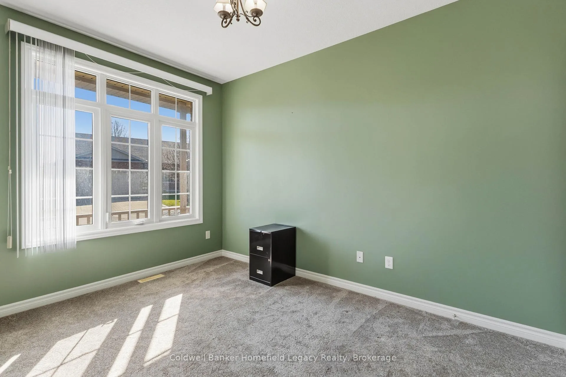 Photo 11 of Unit 1, 220 Walnut Street, Lucan Biddulph, Lucan — HOMEH