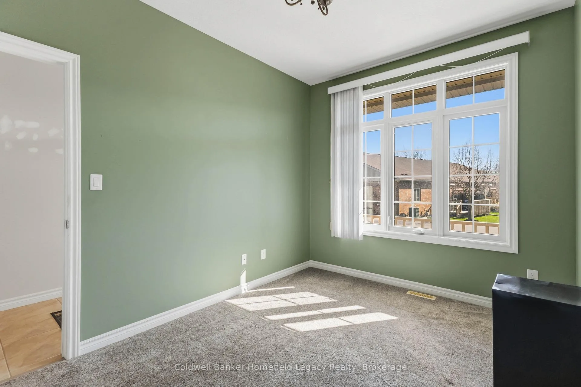 Photo 12 of Unit 1, 220 Walnut Street, Lucan Biddulph, Lucan — HOMEH