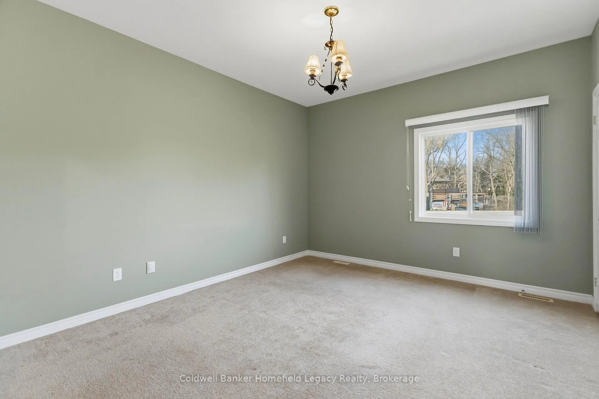Photo 33 of Unit 1, 220 Walnut Street, Lucan Biddulph, Lucan — HOMEH