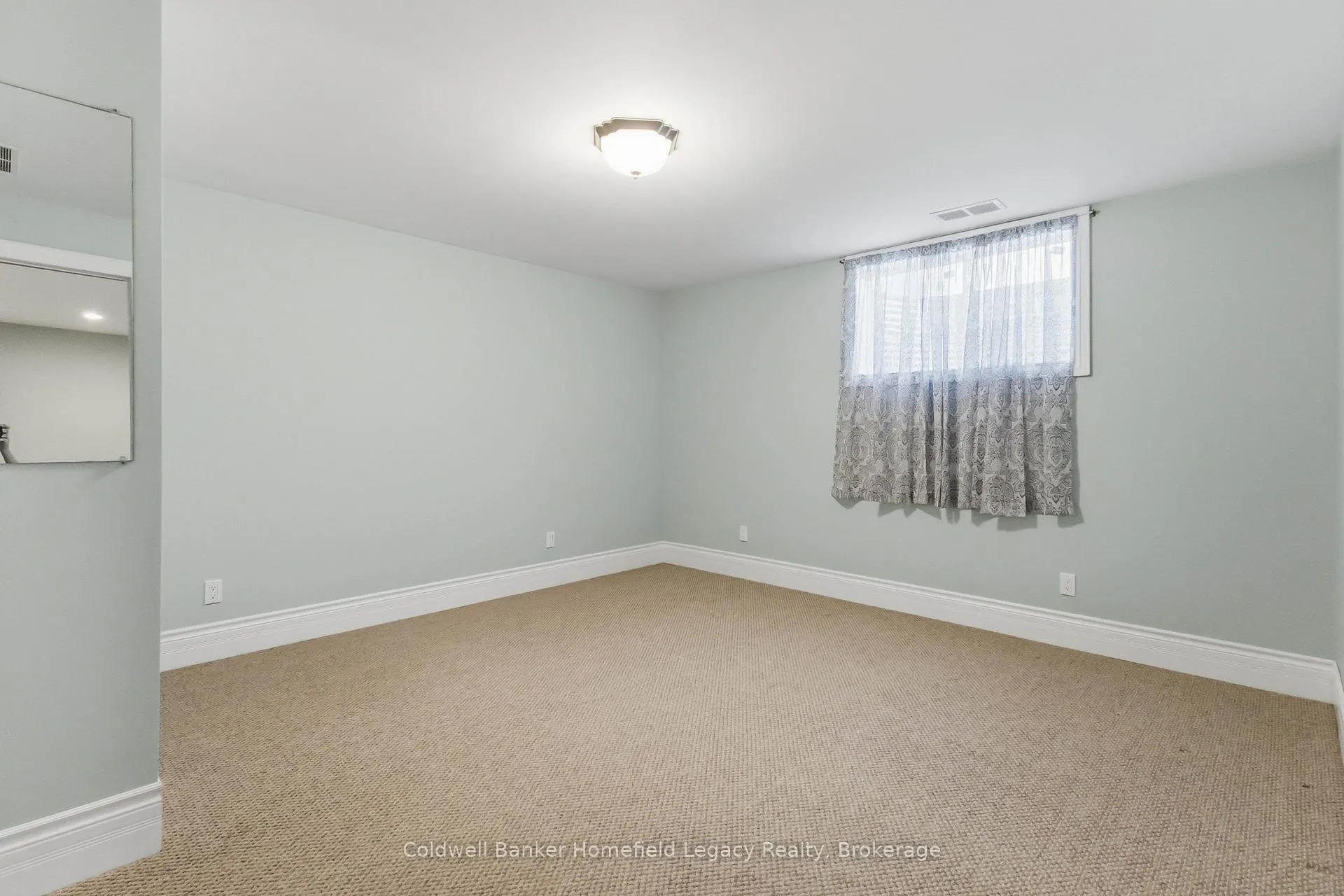 Photo 43 of Unit 1, 220 Walnut Street, Lucan Biddulph, Lucan — HOMEH