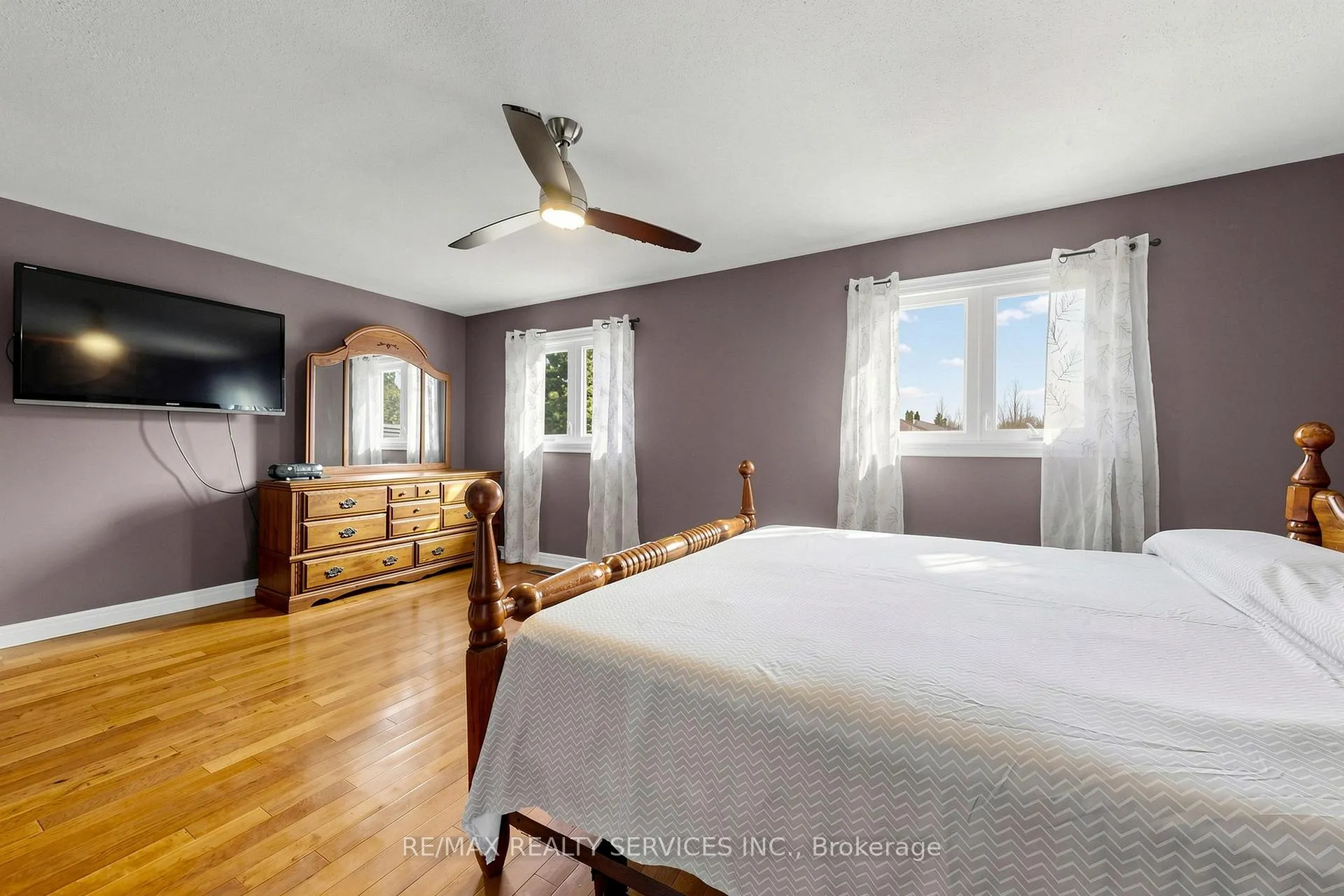 Photo 17 of 160 Newbridge Crescent, Brampton, Westgate — HOMEH