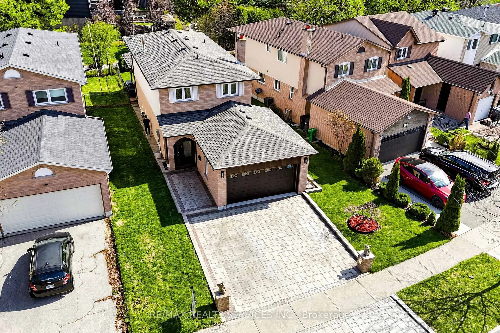 Photo 32 of 160 Newbridge Crescent, Brampton, Westgate — HOMEH