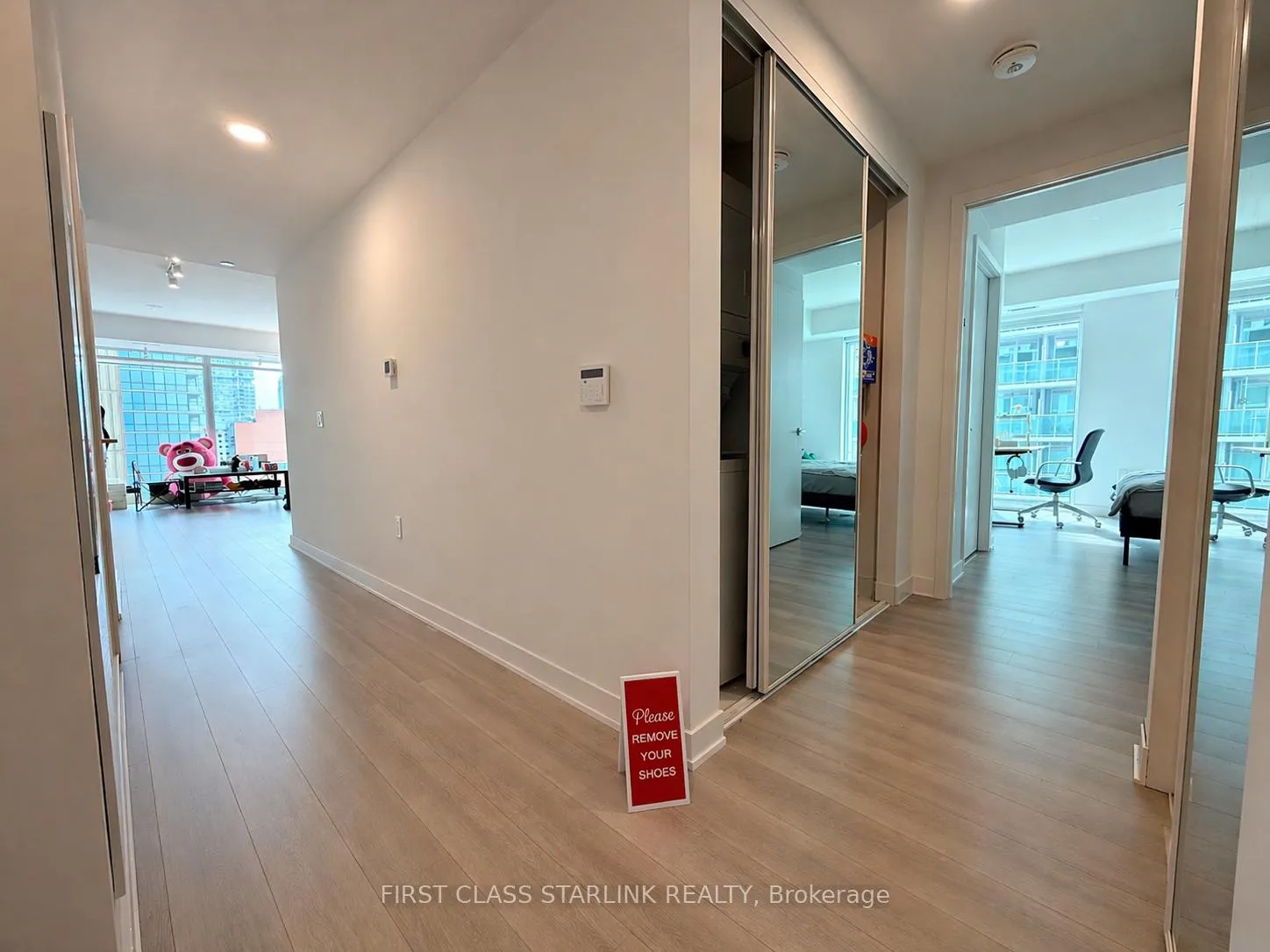 Photo 2 of Unit 822, 121 St Patrick Street, Toronto, Kensington-Chinatown — HOMEH