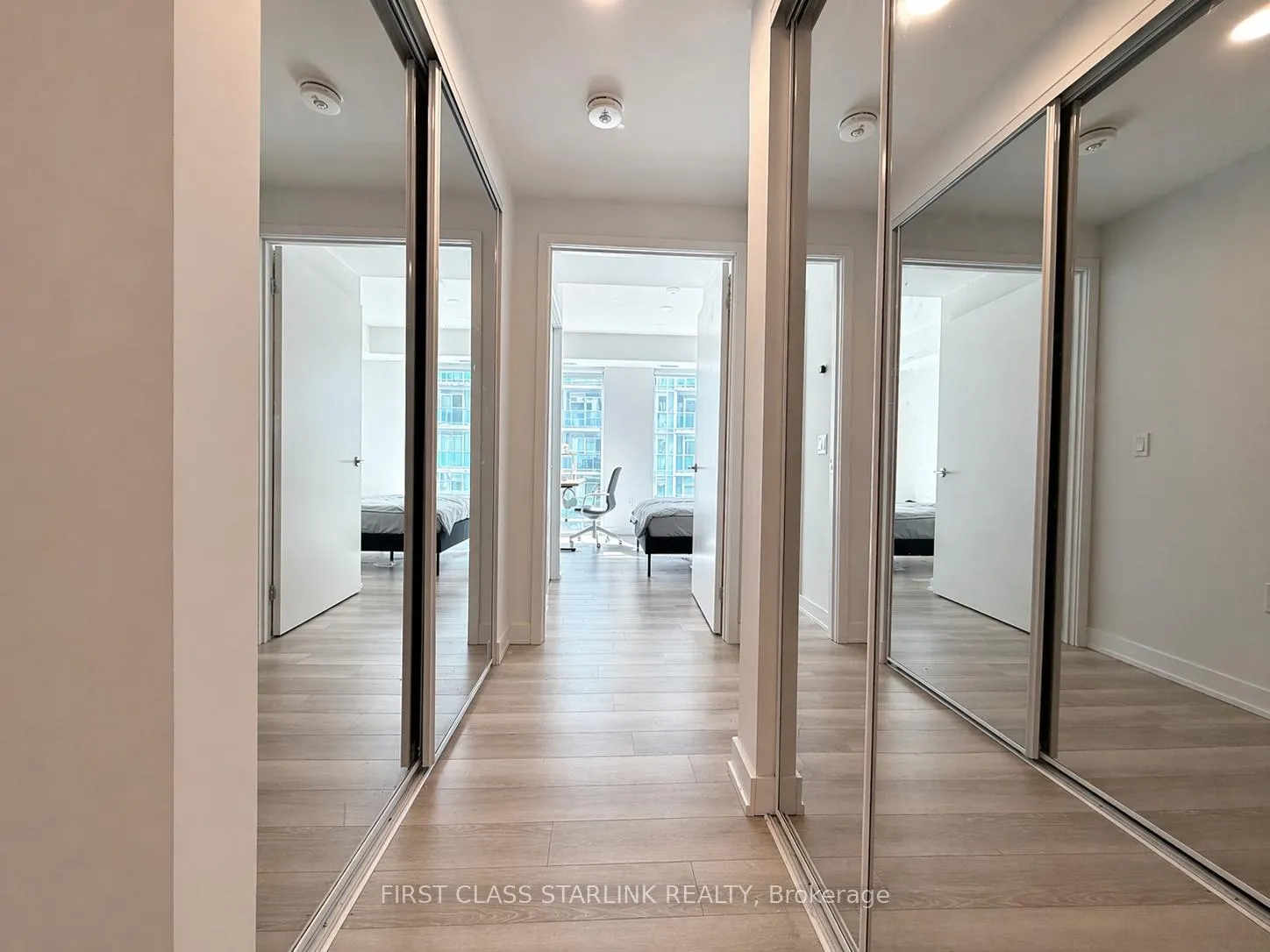 Photo 4 of Unit 822, 121 St Patrick Street, Toronto, Kensington-Chinatown — HOMEH