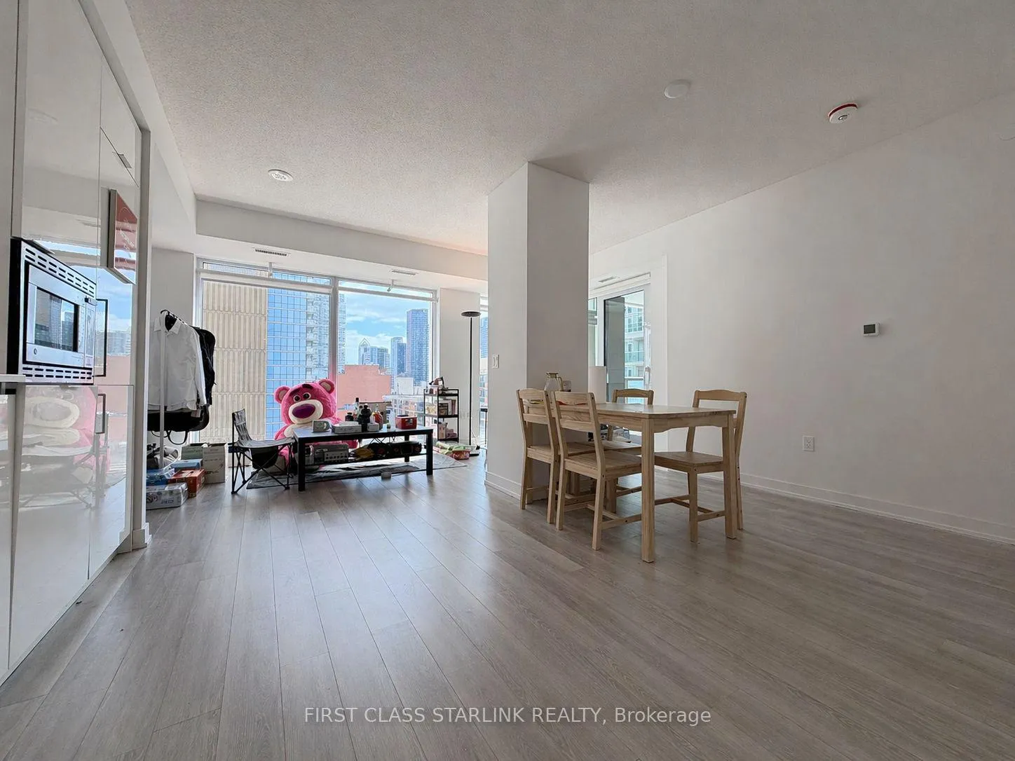 Photo 11 of Unit 822, 121 St Patrick Street, Toronto, Kensington-Chinatown — HOMEH