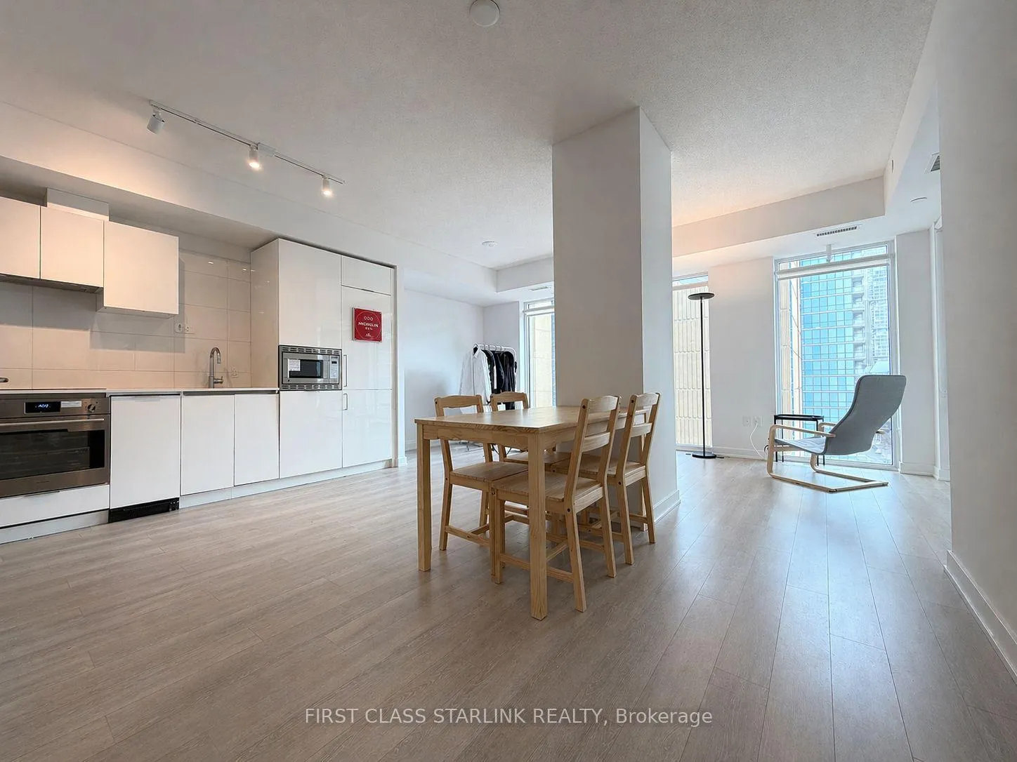Photo 14 of Unit 822, 121 St Patrick Street, Toronto, Kensington-Chinatown — HOMEH