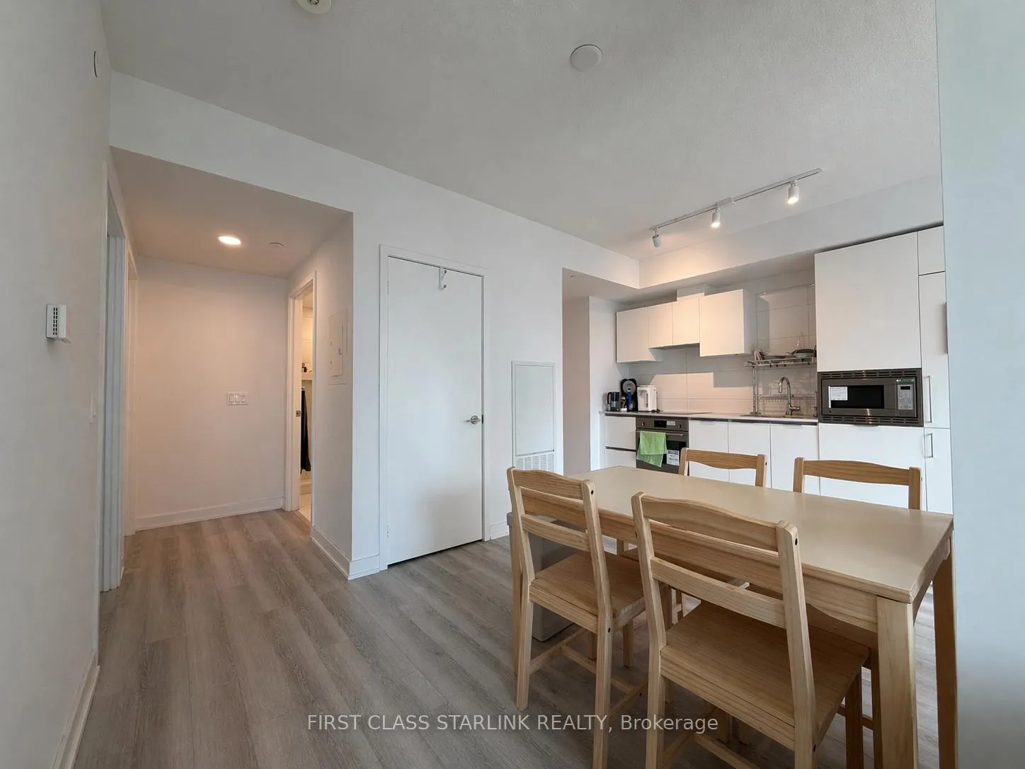 Photo 17 of Unit 822, 121 St Patrick Street, Toronto, Kensington-Chinatown — HOMEH