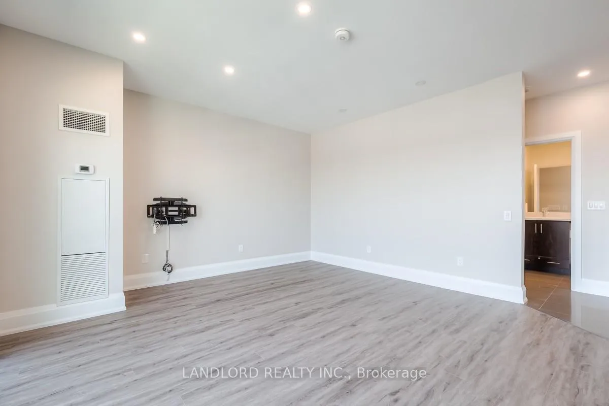 Photo 8 of Unit 2201, 360 Square One Drive, Mississauga, City Centre — HOMEH