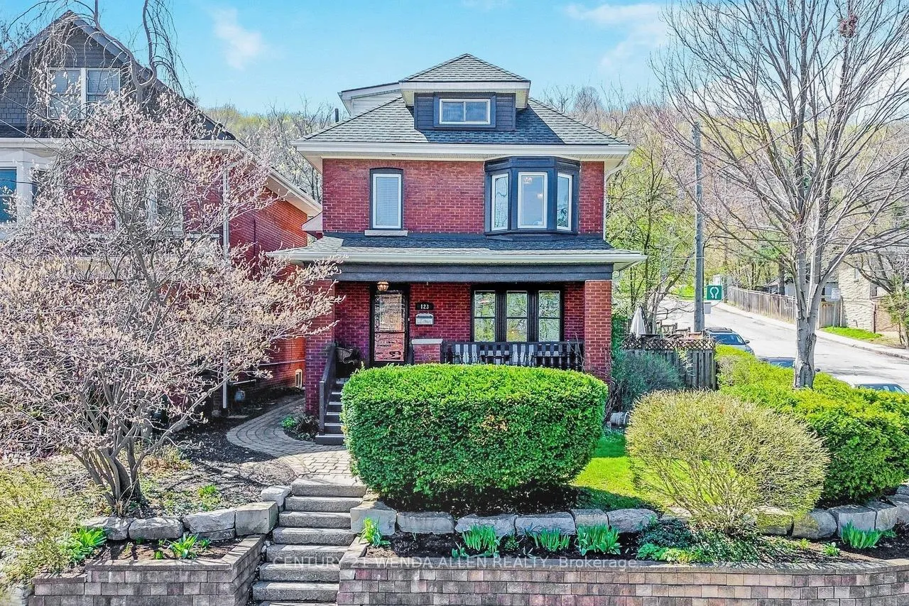 Front of 123 Hillcrest Avenue
