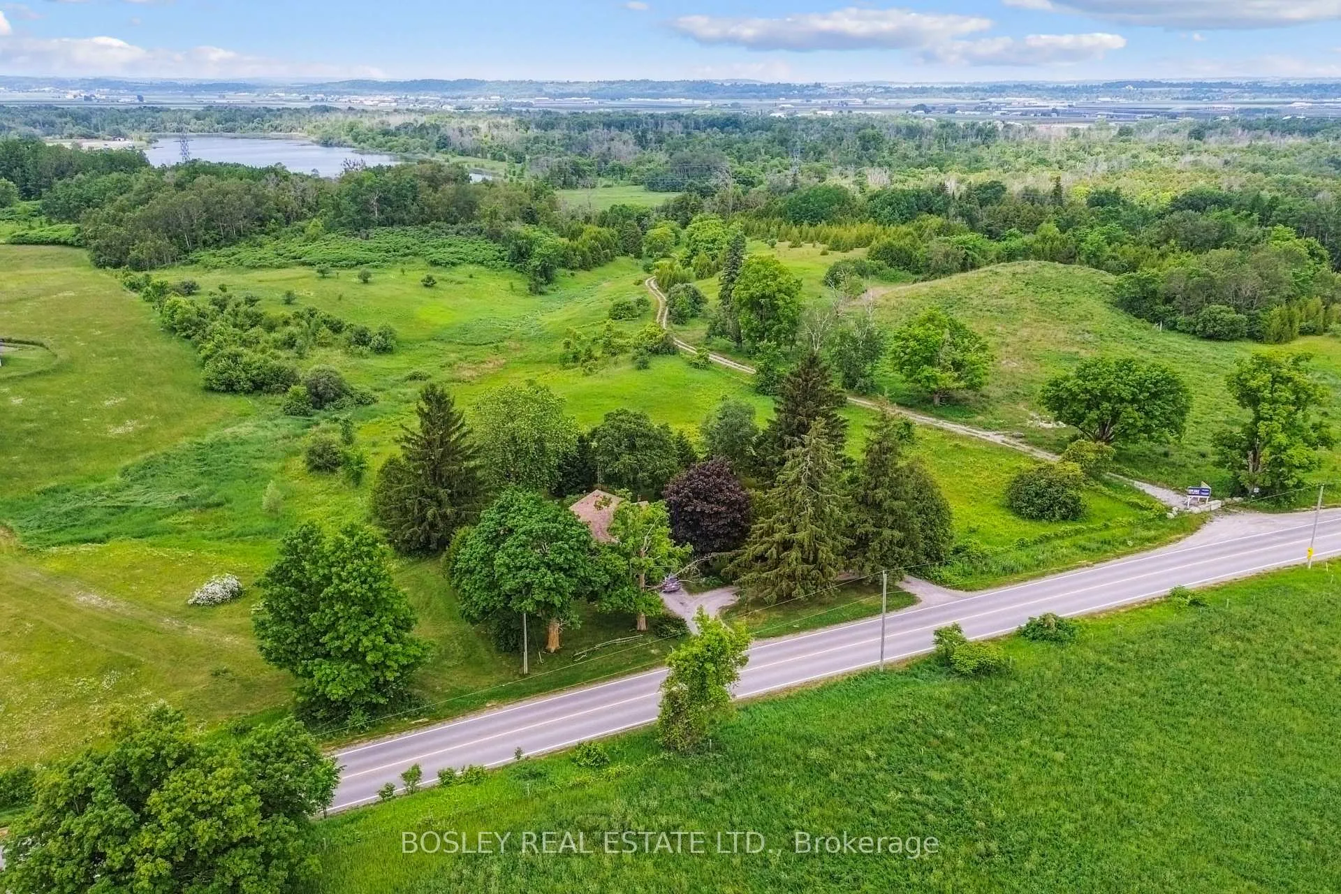 Photo 3 of 18156 Dufferin Street, King, Rural King — HOMEH
