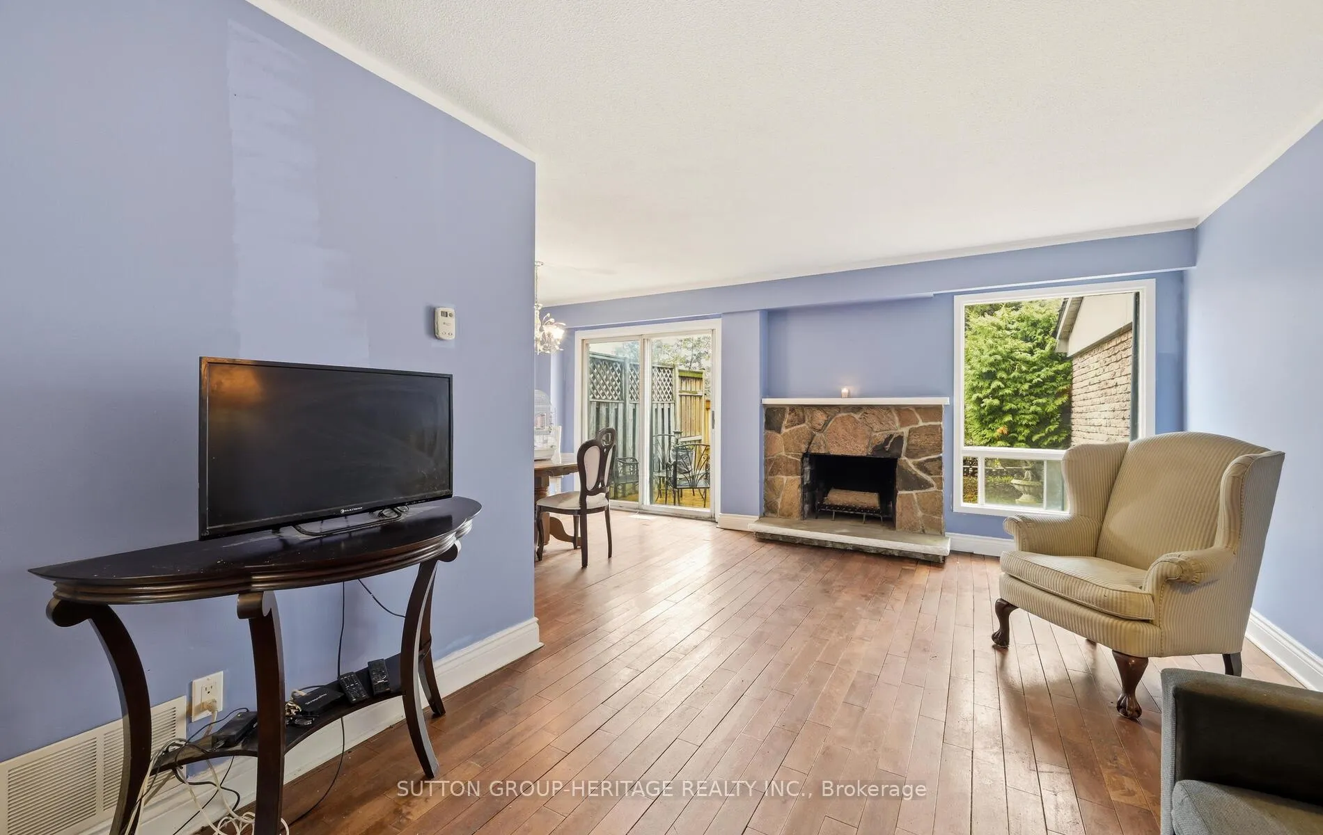 Photo 5 of 1778 Bronte Square, Pickering, Liverpool — HOMEH