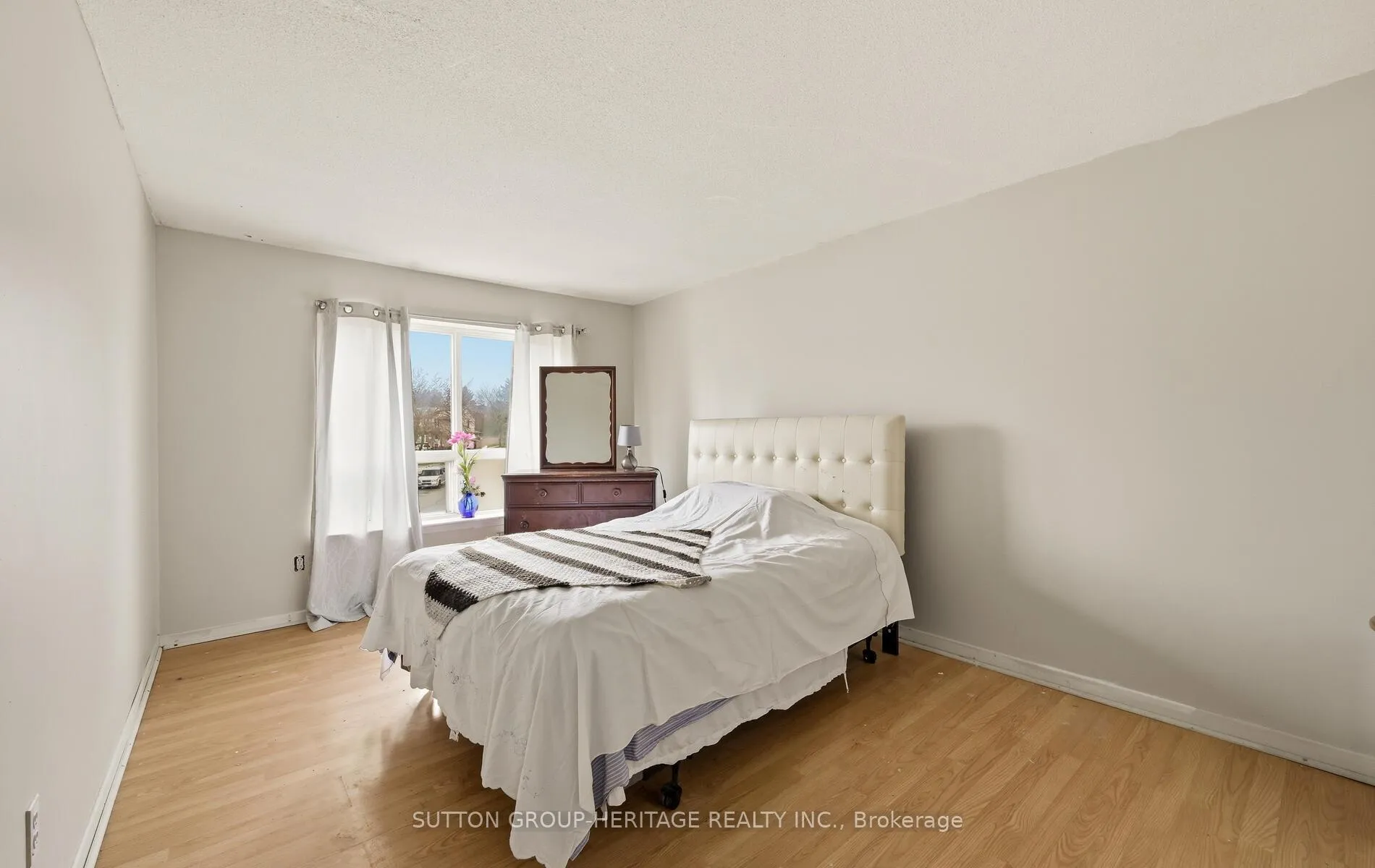 Photo 15 of 1778 Bronte Square, Pickering, Liverpool — HOMEH