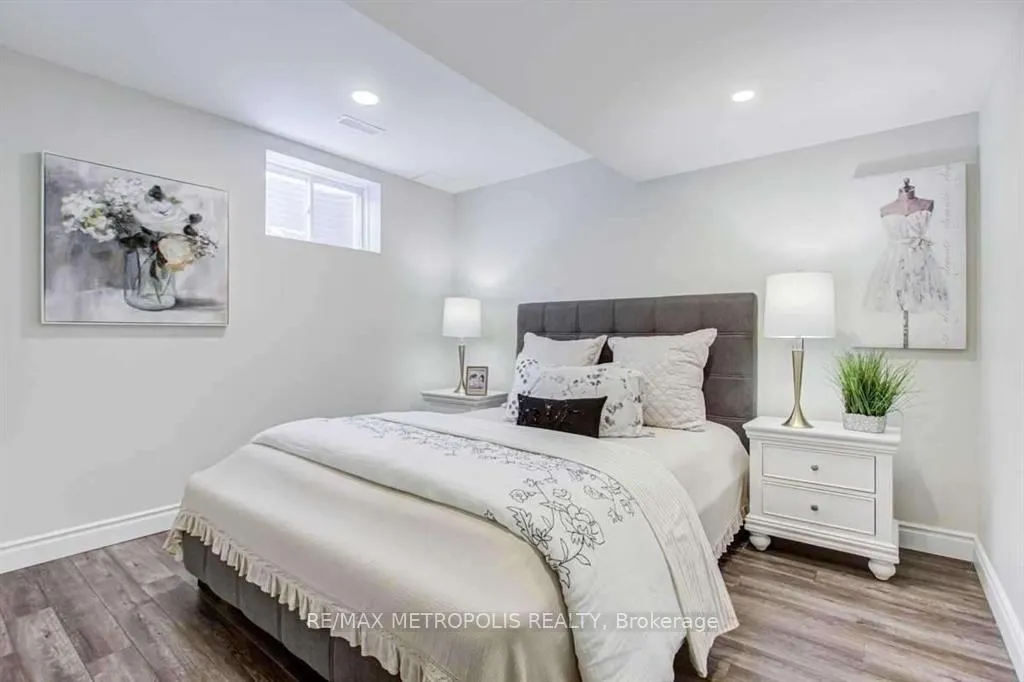 Photo 1 of 21 Corduroy Road, Markham, Victoria Manor-Jennings Gate — HOMEH