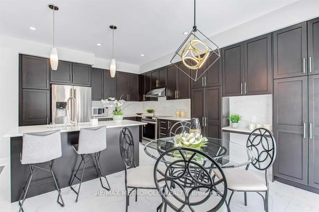 Photo 13 of 21 Corduroy Road, Markham, Victoria Manor-Jennings Gate — HOMEH