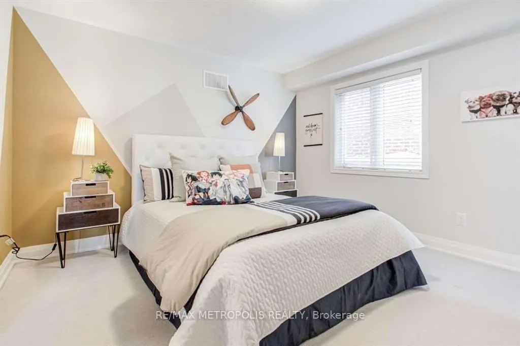 Photo 17 of 21 Corduroy Road, Markham, Victoria Manor-Jennings Gate — HOMEH