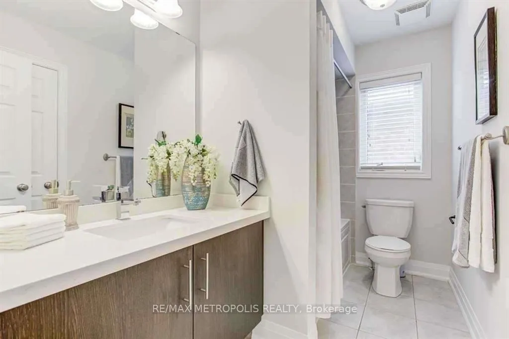 Photo 21 of 21 Corduroy Road, Markham, Victoria Manor-Jennings Gate — HOMEH