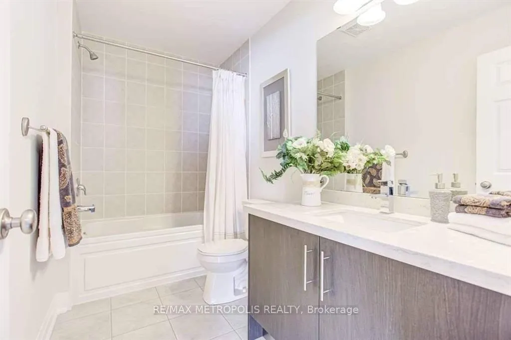 Photo 24 of 21 Corduroy Road, Markham, Victoria Manor-Jennings Gate — HOMEH