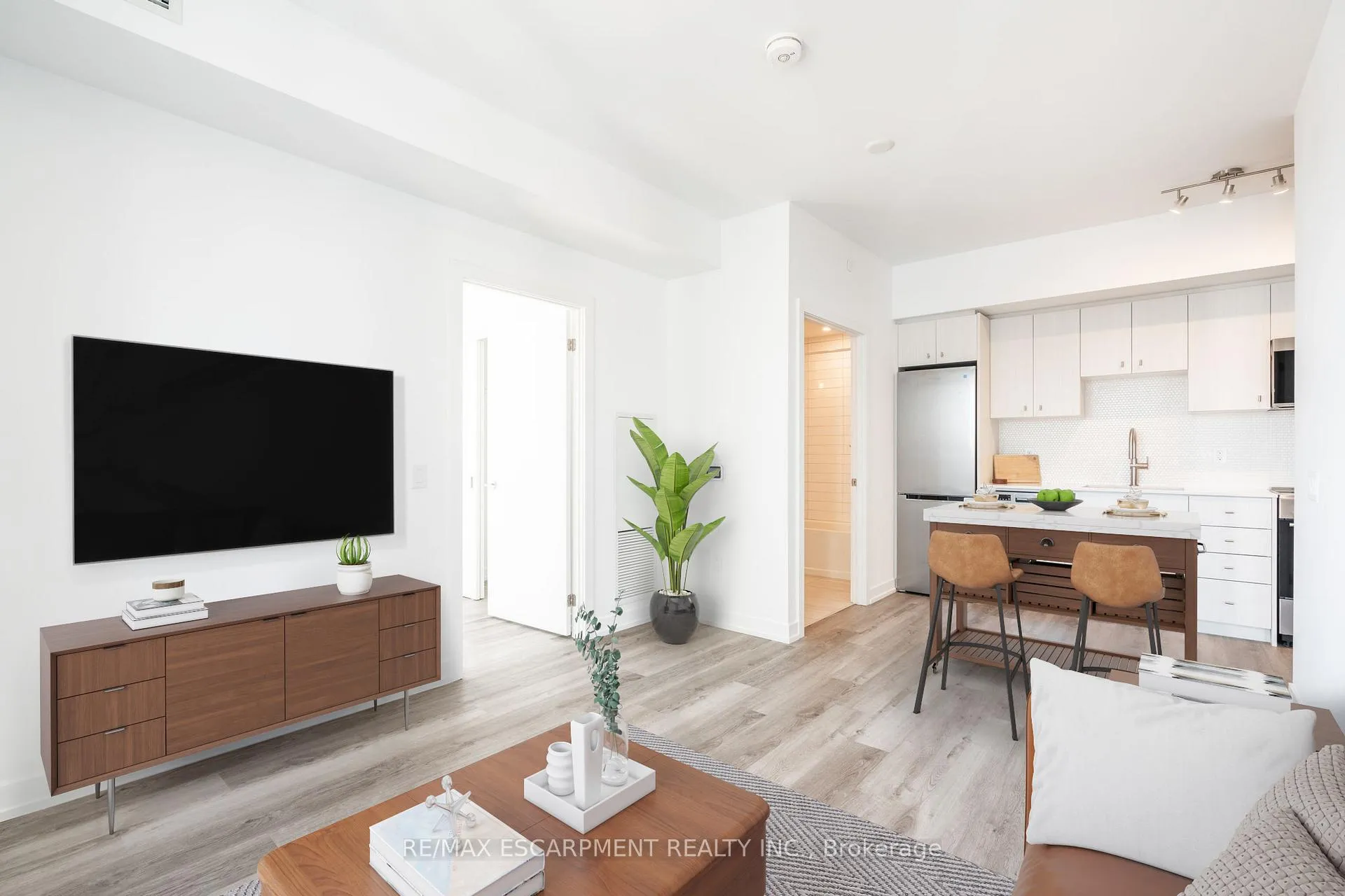 Photo 1 of Unit 1102, 15 Wellington Street S, Kitchener, Cherry Hill — HOMEH