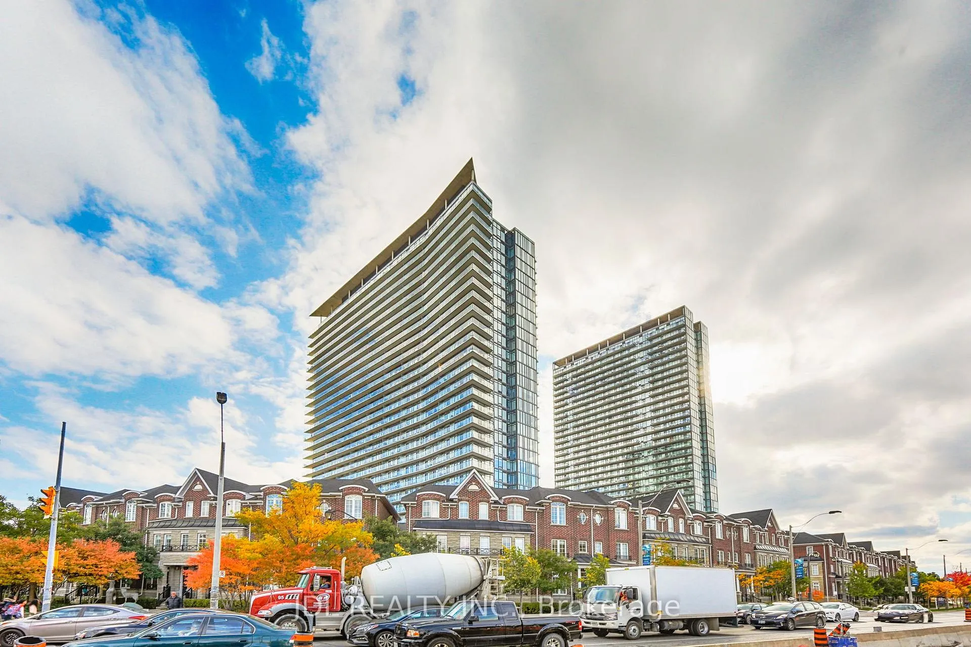 Front of Unit 2404, 105 The Queensway Avenue