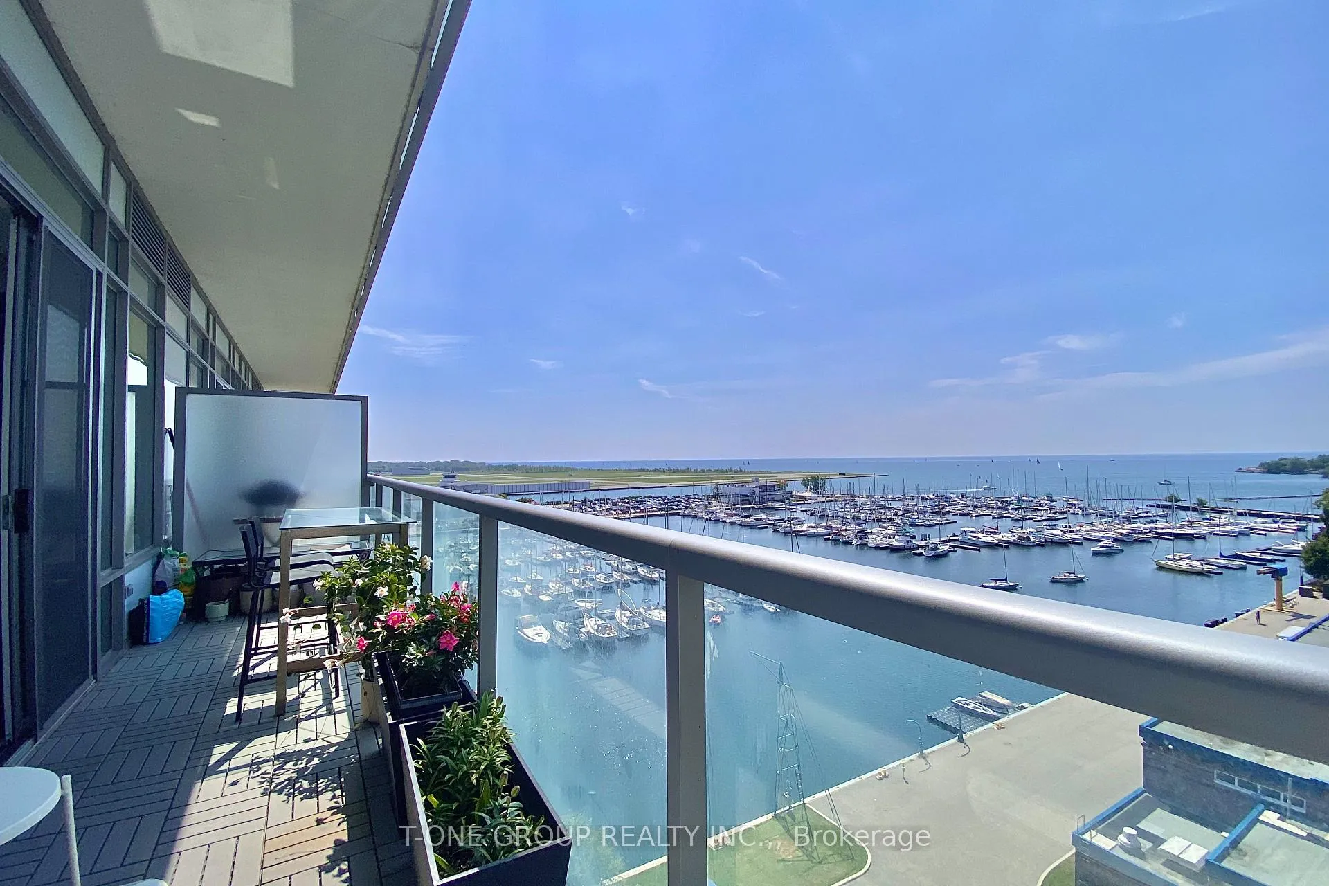 Photo 1 of Unit 825, 90 Stadium Road, Toronto, Niagara — HOMEH