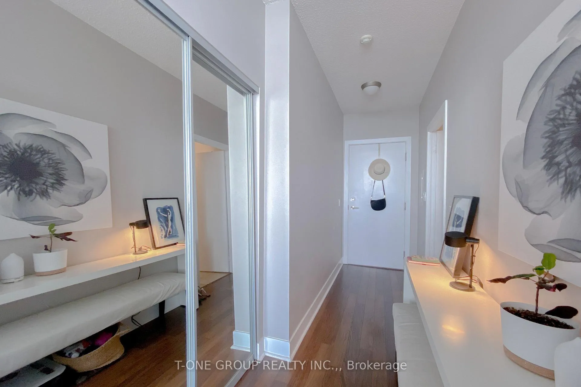 Photo 4 of Unit 825, 90 Stadium Road, Toronto, Niagara — HOMEH