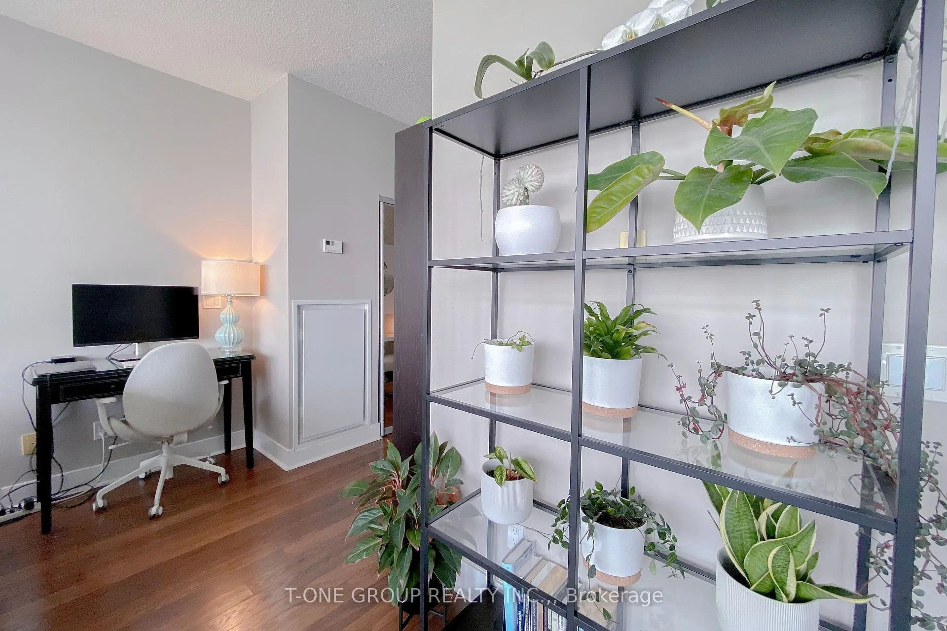 Photo 6 of Unit 825, 90 Stadium Road, Toronto, Niagara — HOMEH