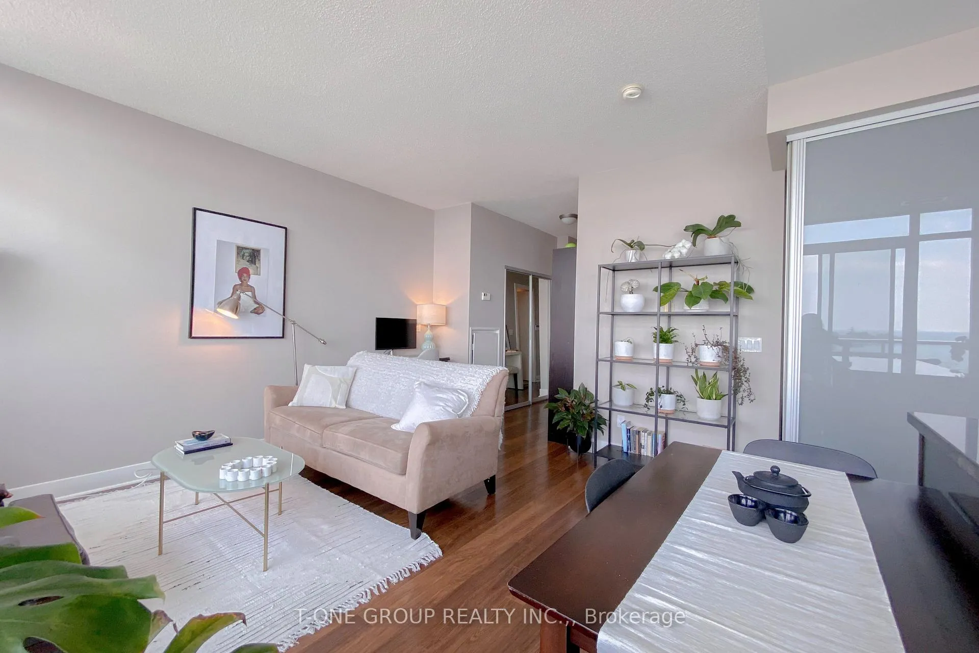 Photo 7 of Unit 825, 90 Stadium Road, Toronto, Niagara — HOMEH