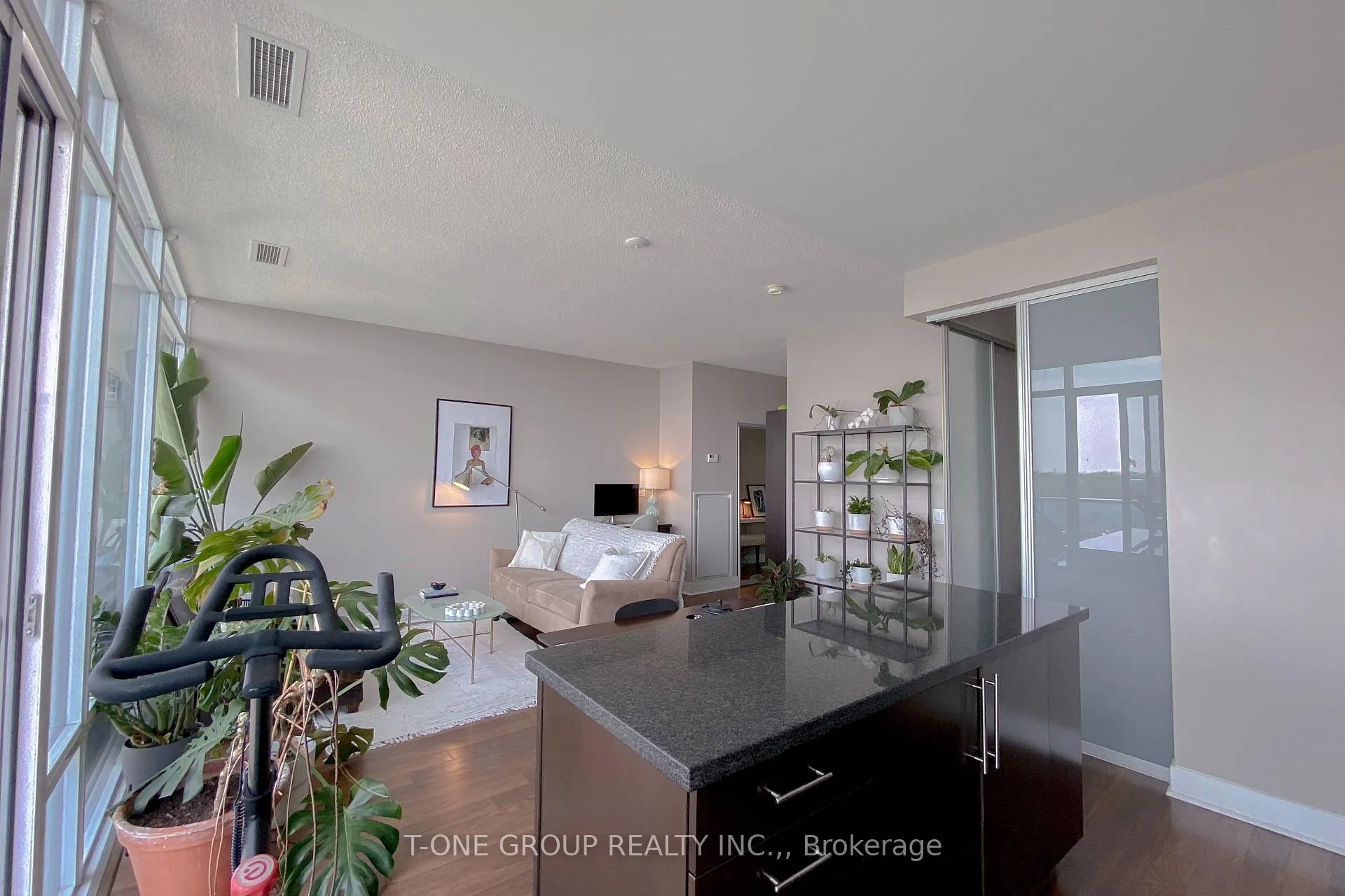 Photo 9 of Unit 825, 90 Stadium Road, Toronto, Niagara — HOMEH