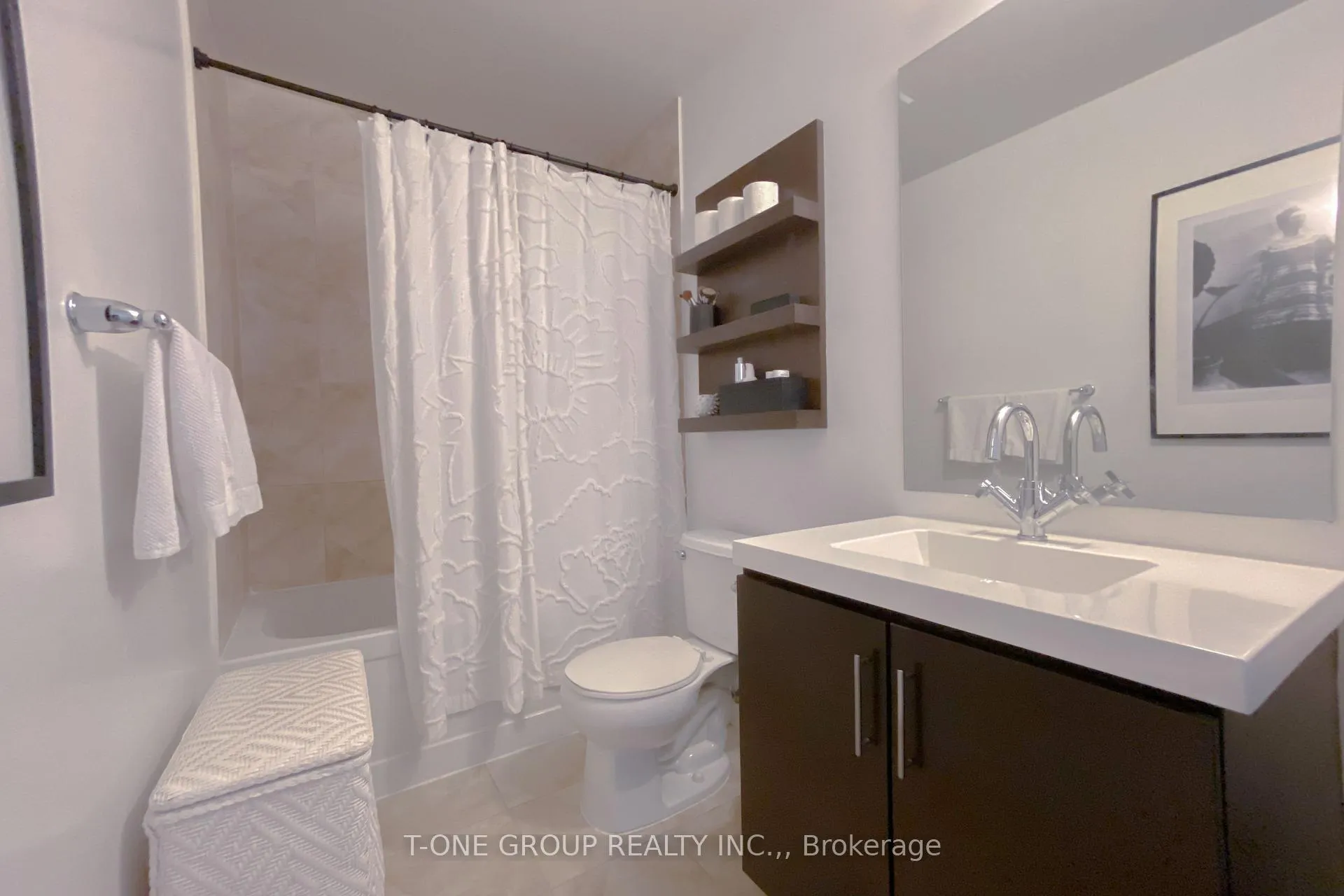 Photo 15 of Unit 825, 90 Stadium Road, Toronto, Niagara — HOMEH