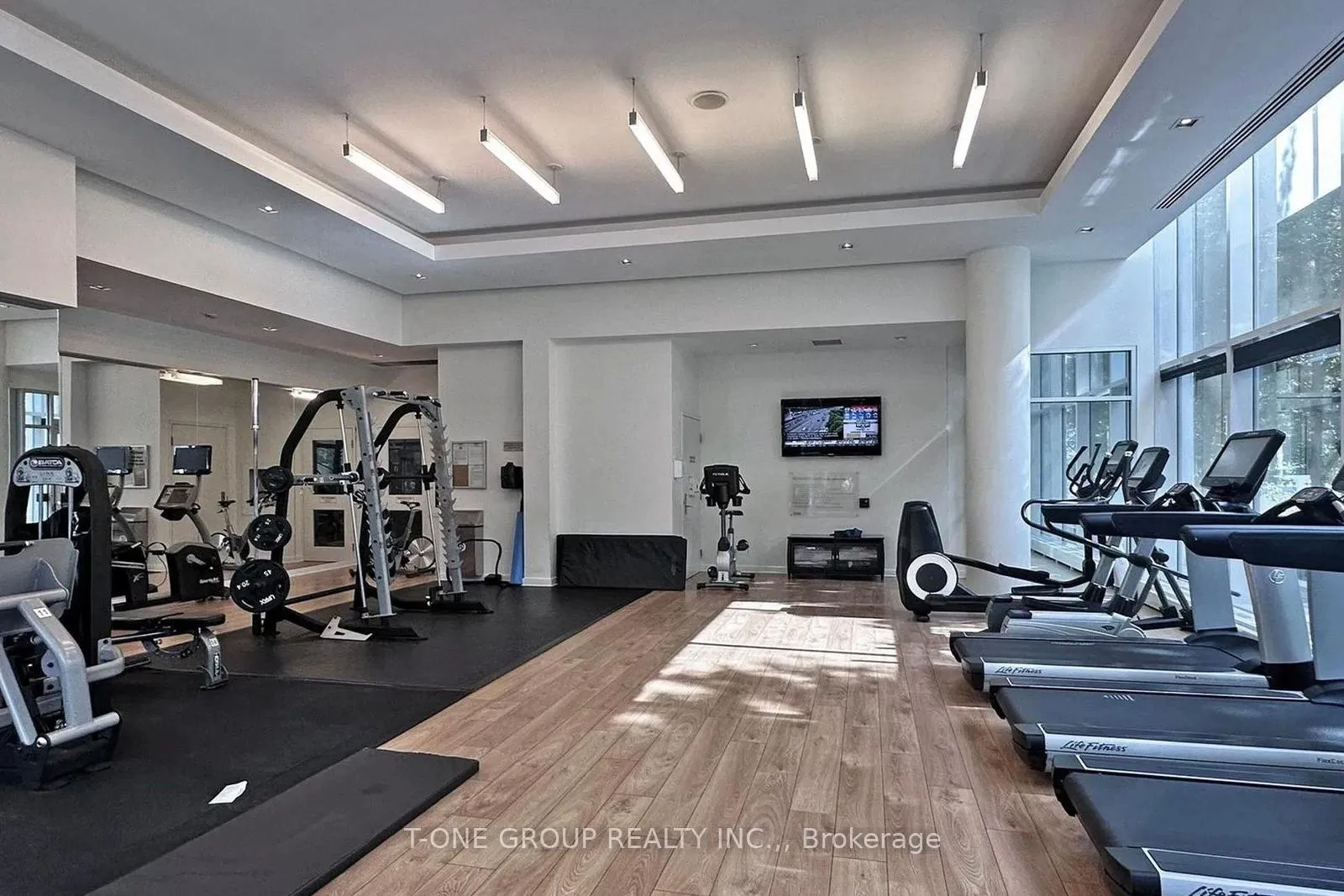Photo 24 of Unit 825, 90 Stadium Road, Toronto, Niagara — HOMEH