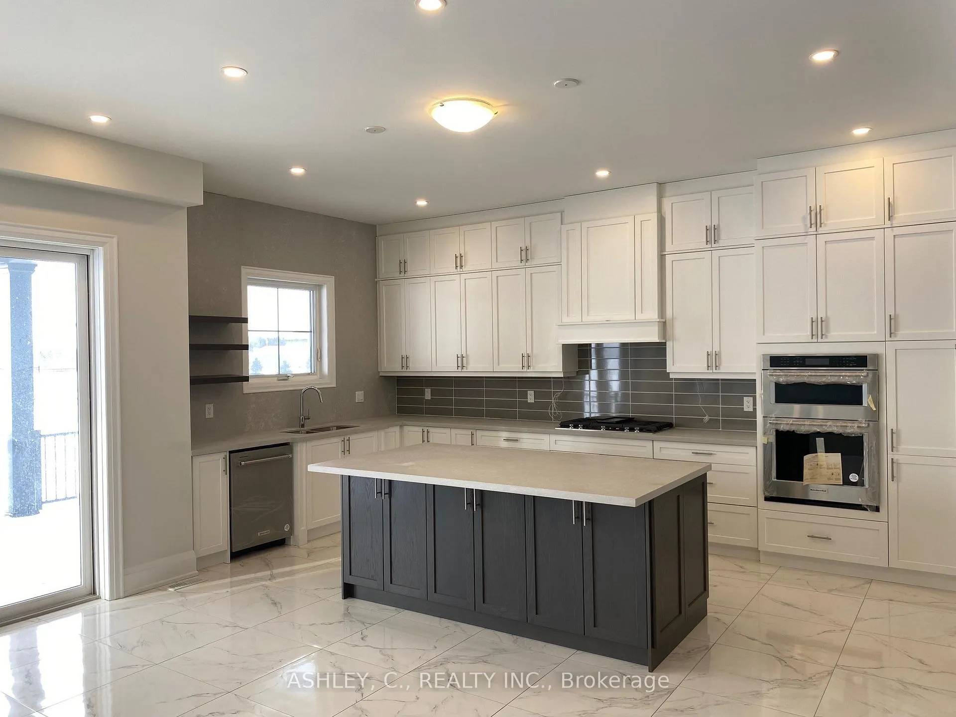 Photo 11 of 98 William Crisp Drive, Caledon, Alton — HOMEH