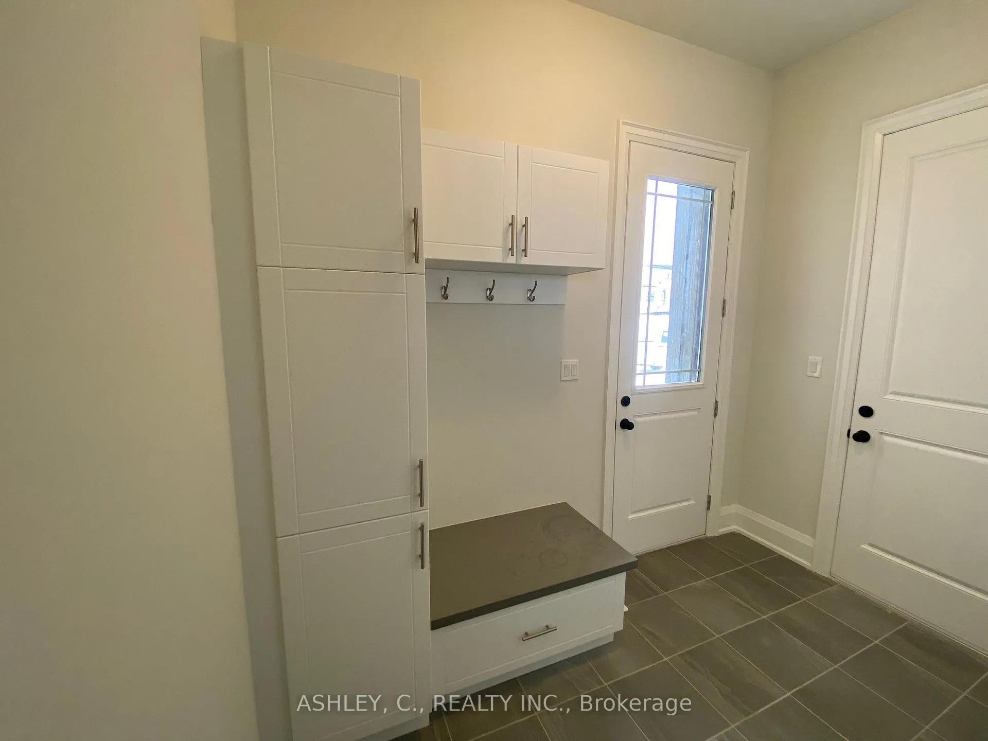 Photo 16 of 98 William Crisp Drive, Caledon, Alton — HOMEH