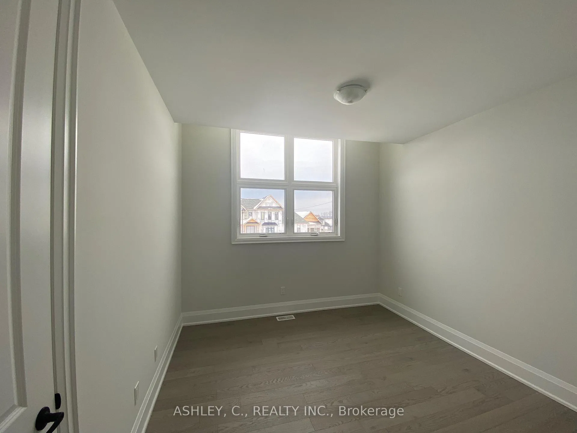 Photo 22 of 98 William Crisp Drive, Caledon, Alton — HOMEH
