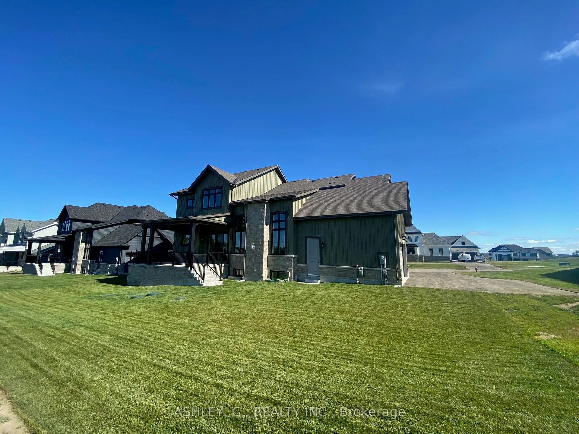 Photo 32 of 98 William Crisp Drive, Caledon, Alton — HOMEH