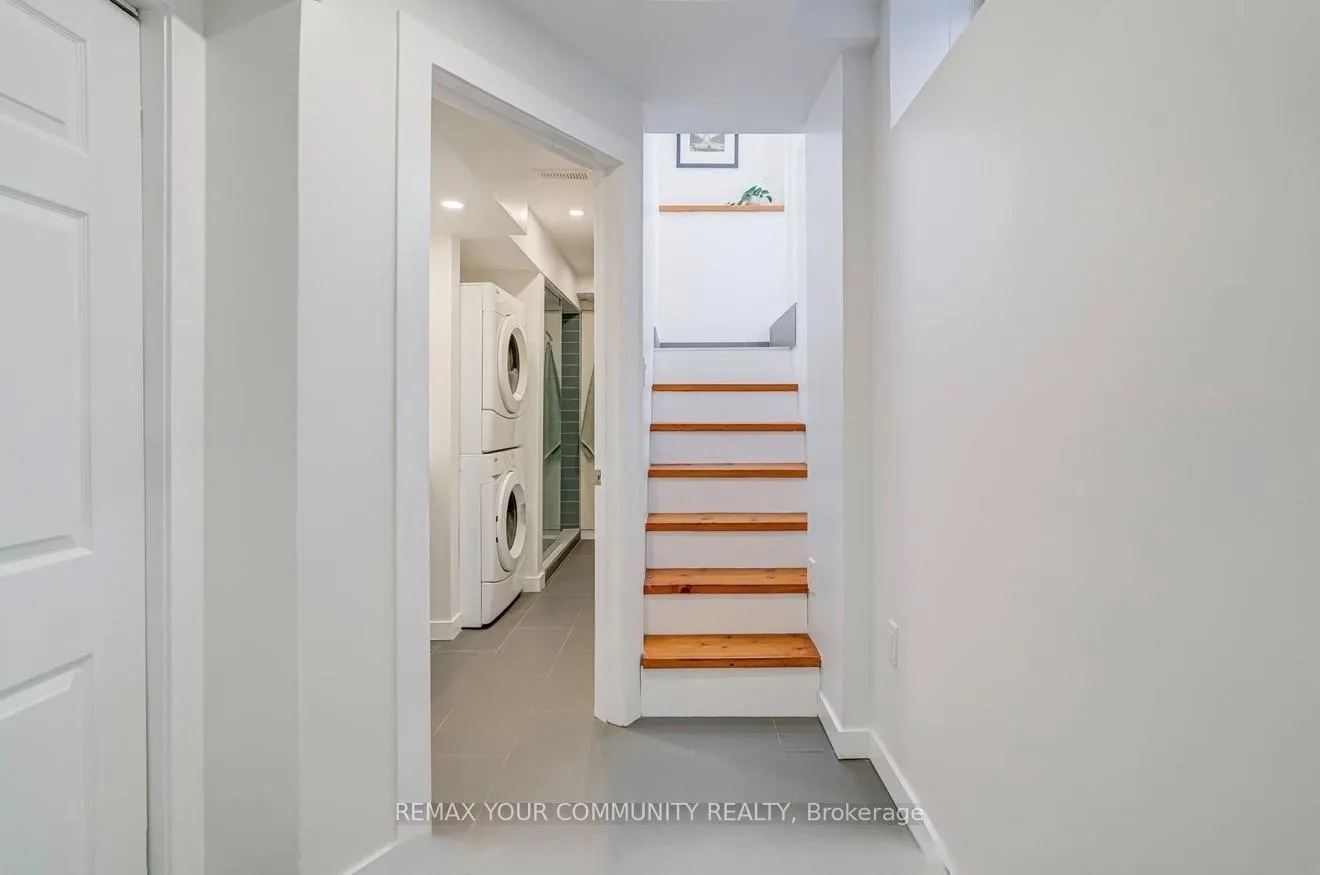 Photo 3 of 8 Ozner Crescent, Vaughan, Vellore Village — HOMEH