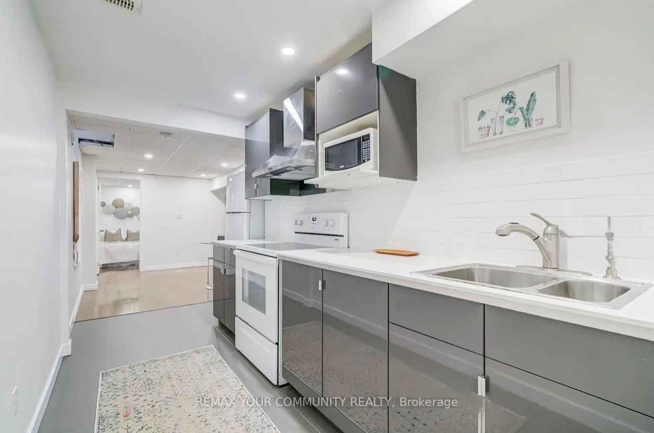 Photo 6 of 8 Ozner Crescent, Vaughan, Vellore Village — HOMEH