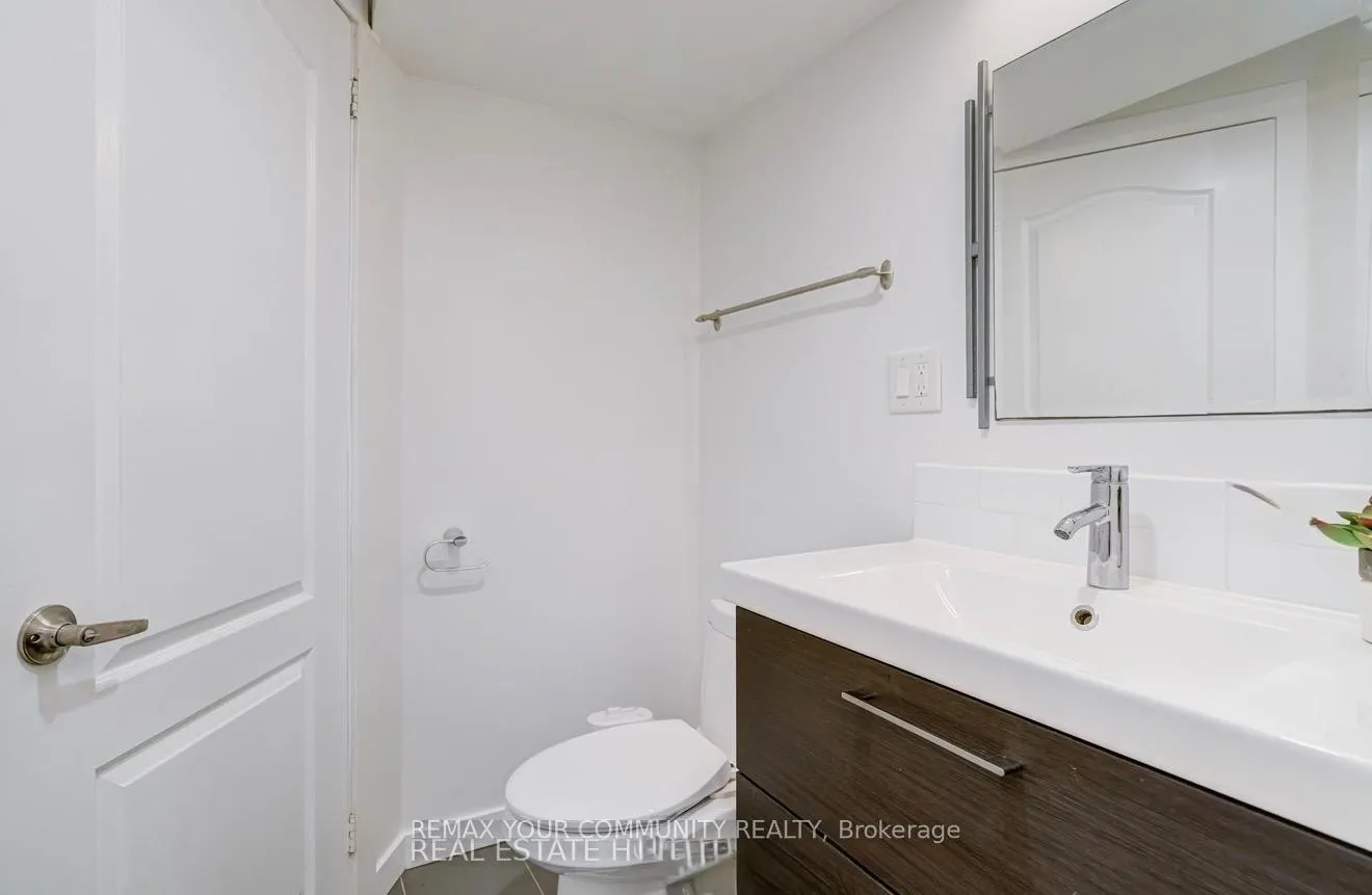 Photo 12 of 8 Ozner Crescent, Vaughan, Vellore Village — HOMEH