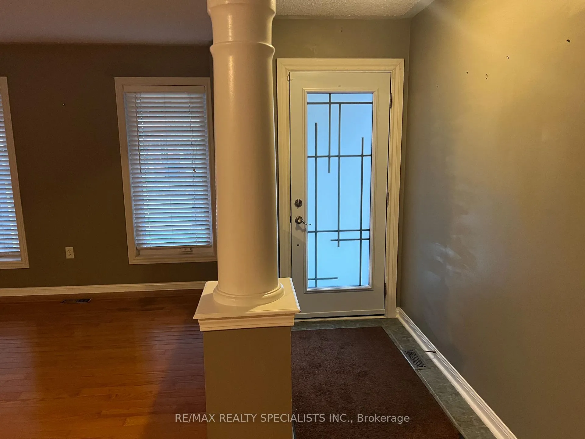 Photo 3 of 55 Thorpe Crescent, Brampton, Fletcher's Meadow — HOMEH