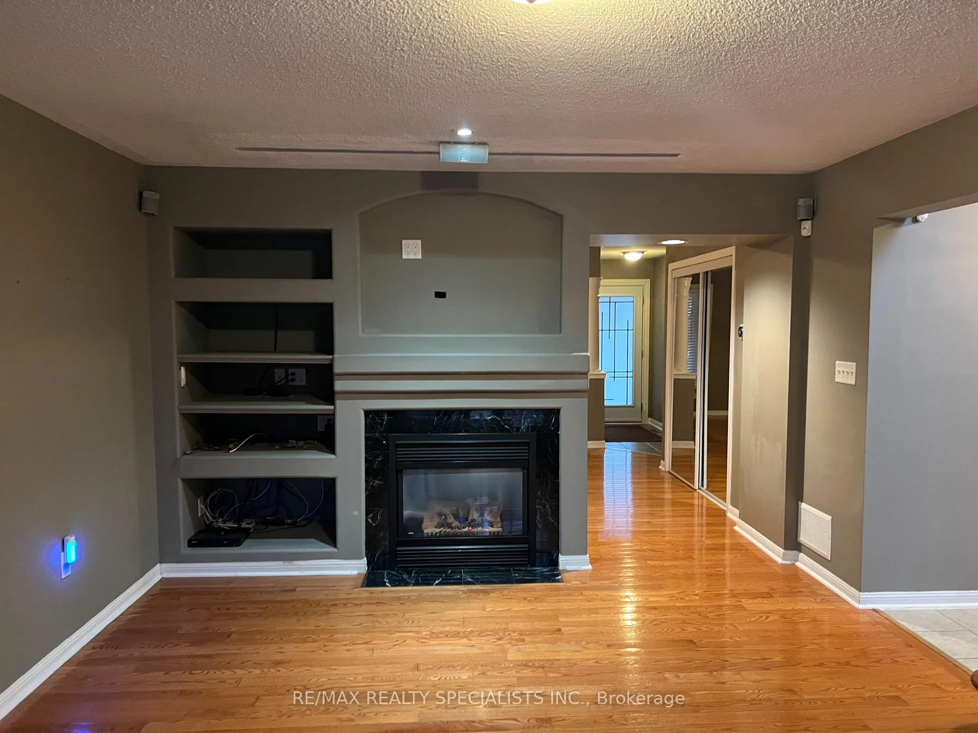 Photo 5 of 55 Thorpe Crescent, Brampton, Fletcher's Meadow — HOMEH