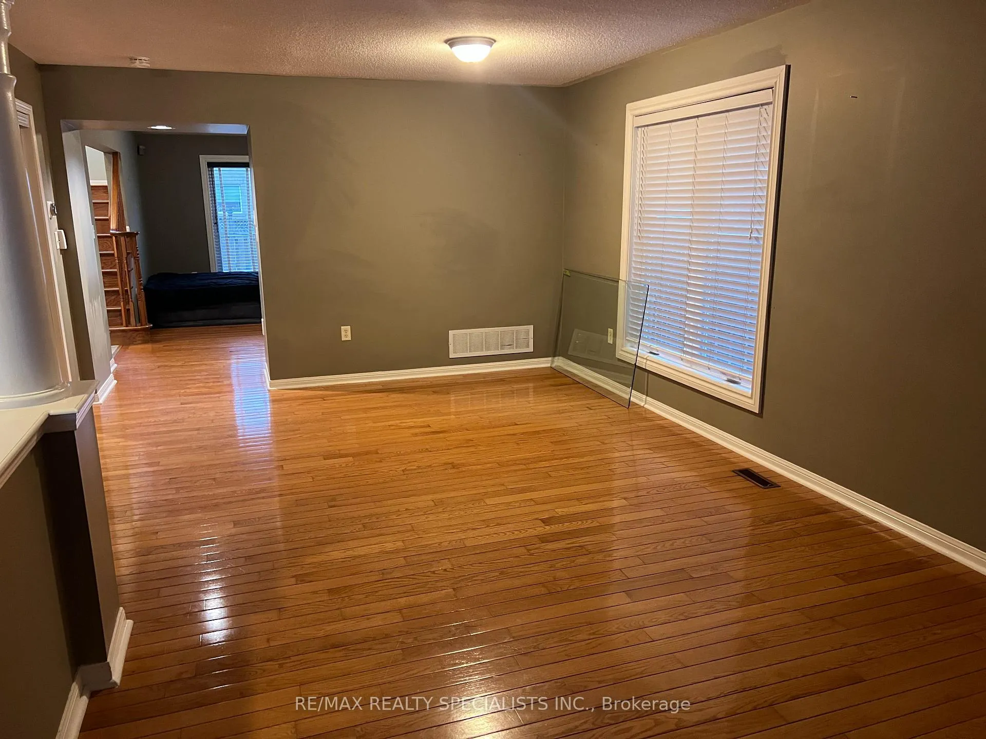 Photo 7 of 55 Thorpe Crescent, Brampton, Fletcher's Meadow — HOMEH