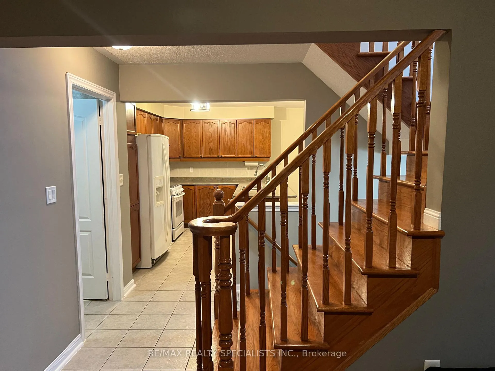 Photo 13 of 55 Thorpe Crescent, Brampton, Fletcher's Meadow — HOMEH