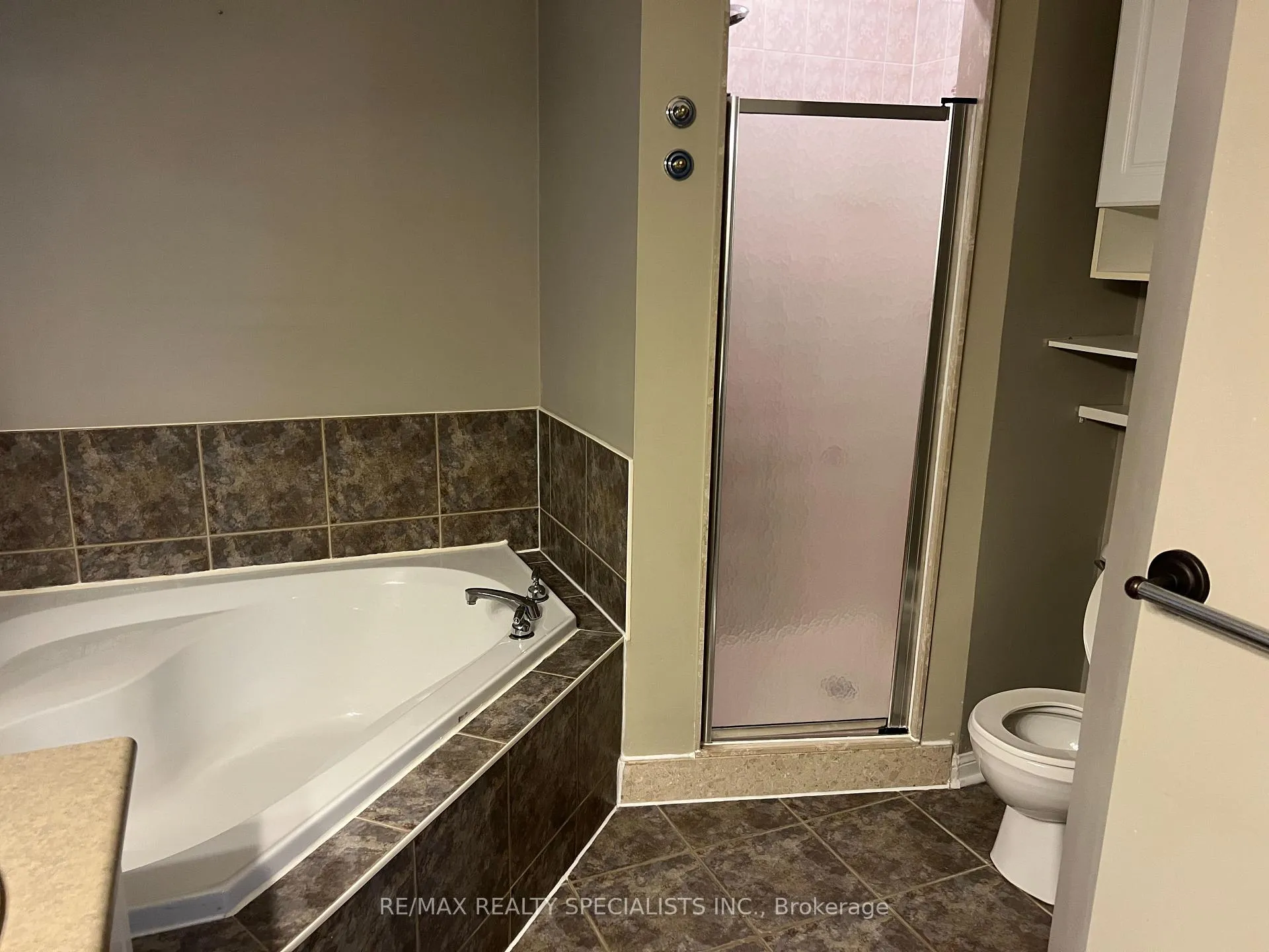 Photo 21 of 55 Thorpe Crescent, Brampton, Fletcher's Meadow — HOMEH