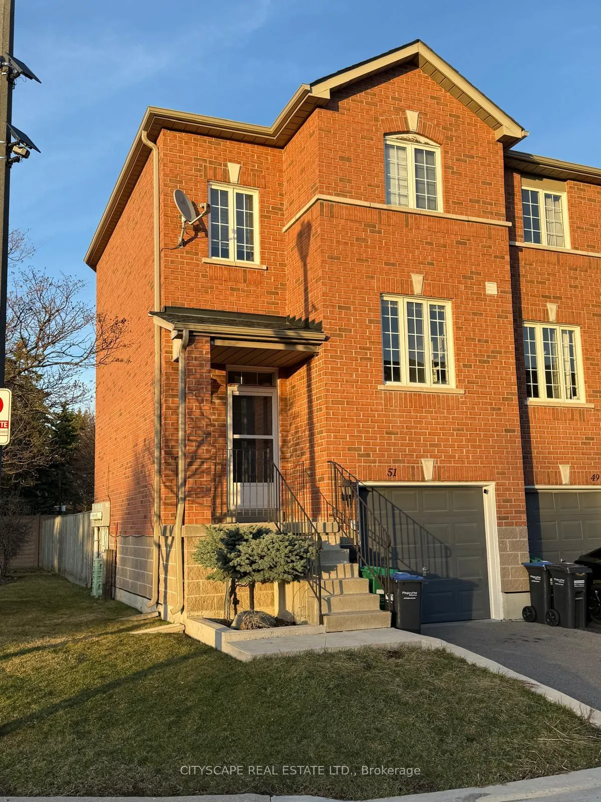 Front of Unit 51, 120 Railroad Street
