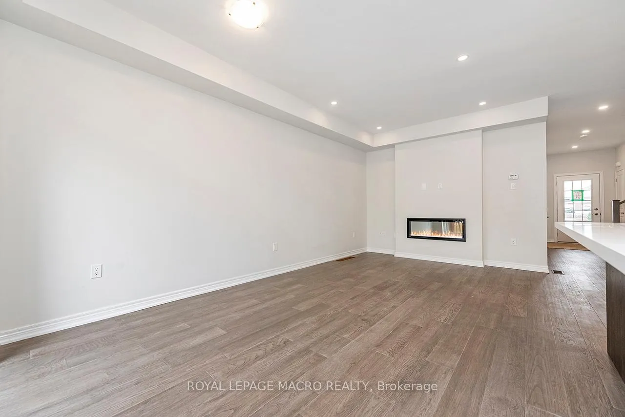 Photo 16 of 24 Linden Park Lane, Hamilton, Hill Park — HOMEH
