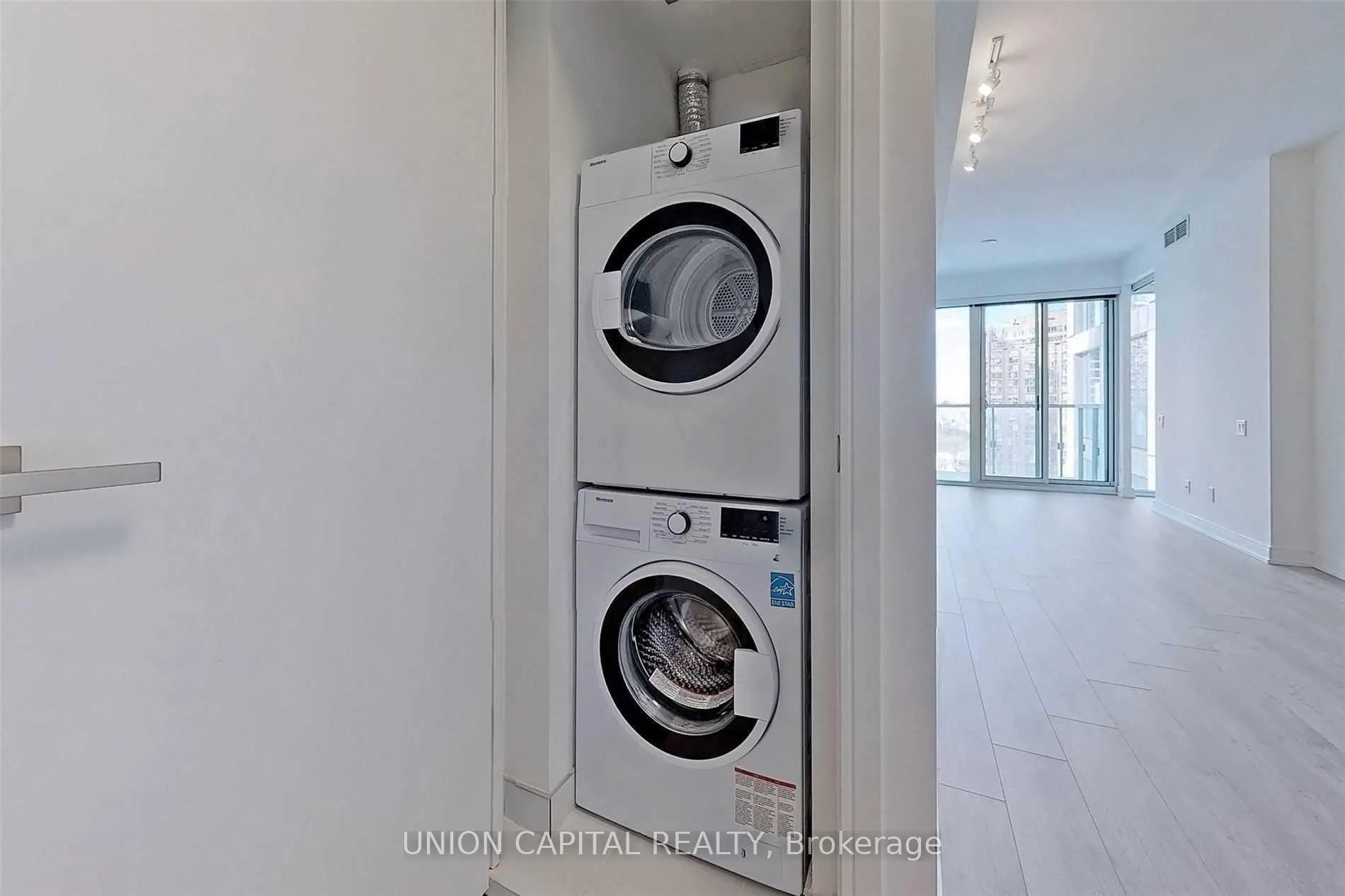 Photo 13 of Unit 2013, 3 Gloucester Street, Toronto, Church-Yonge Corridor — HOMEH