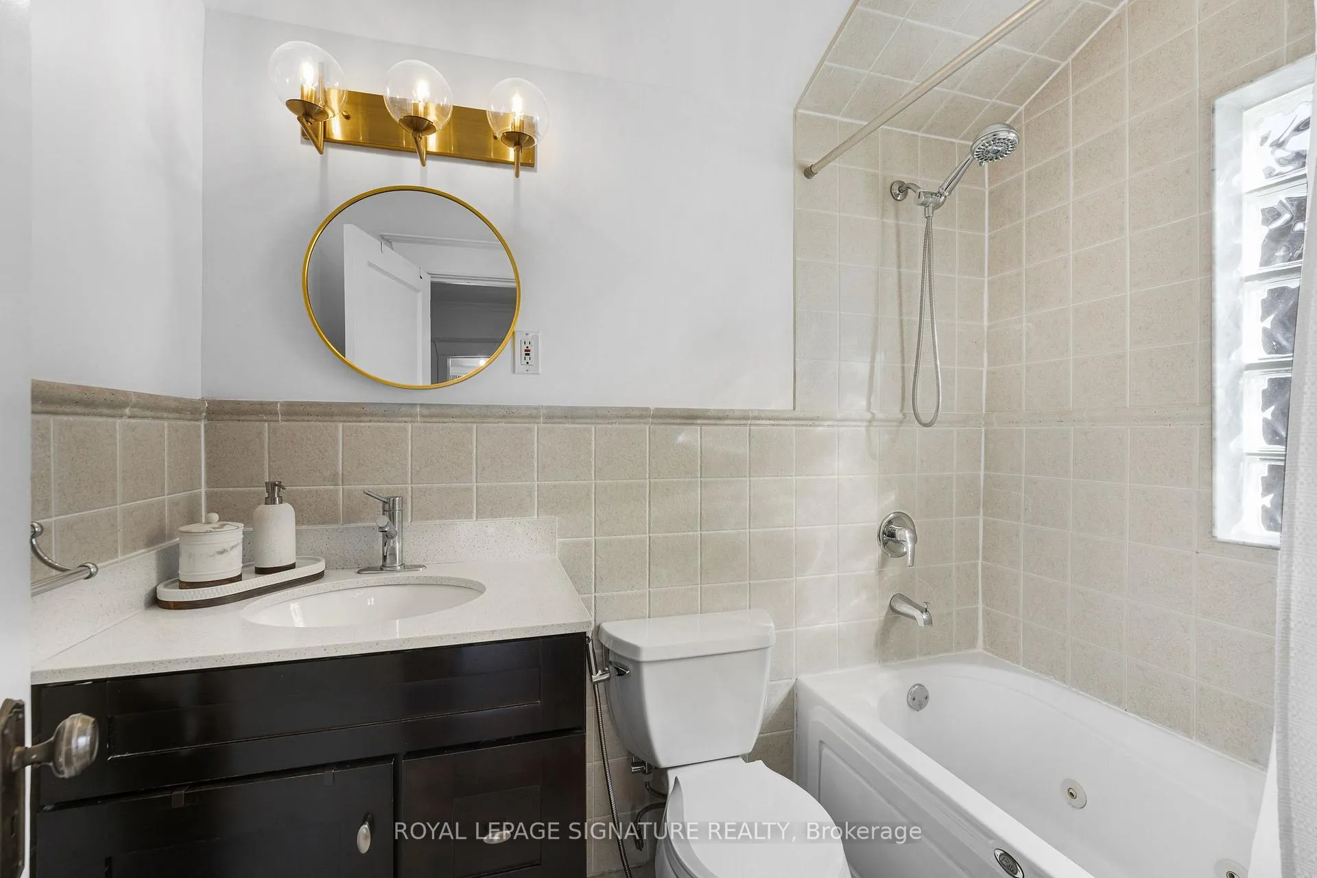Photo 24 of 534 Millwood Road, Toronto, Mount Pleasant East — HOMEH